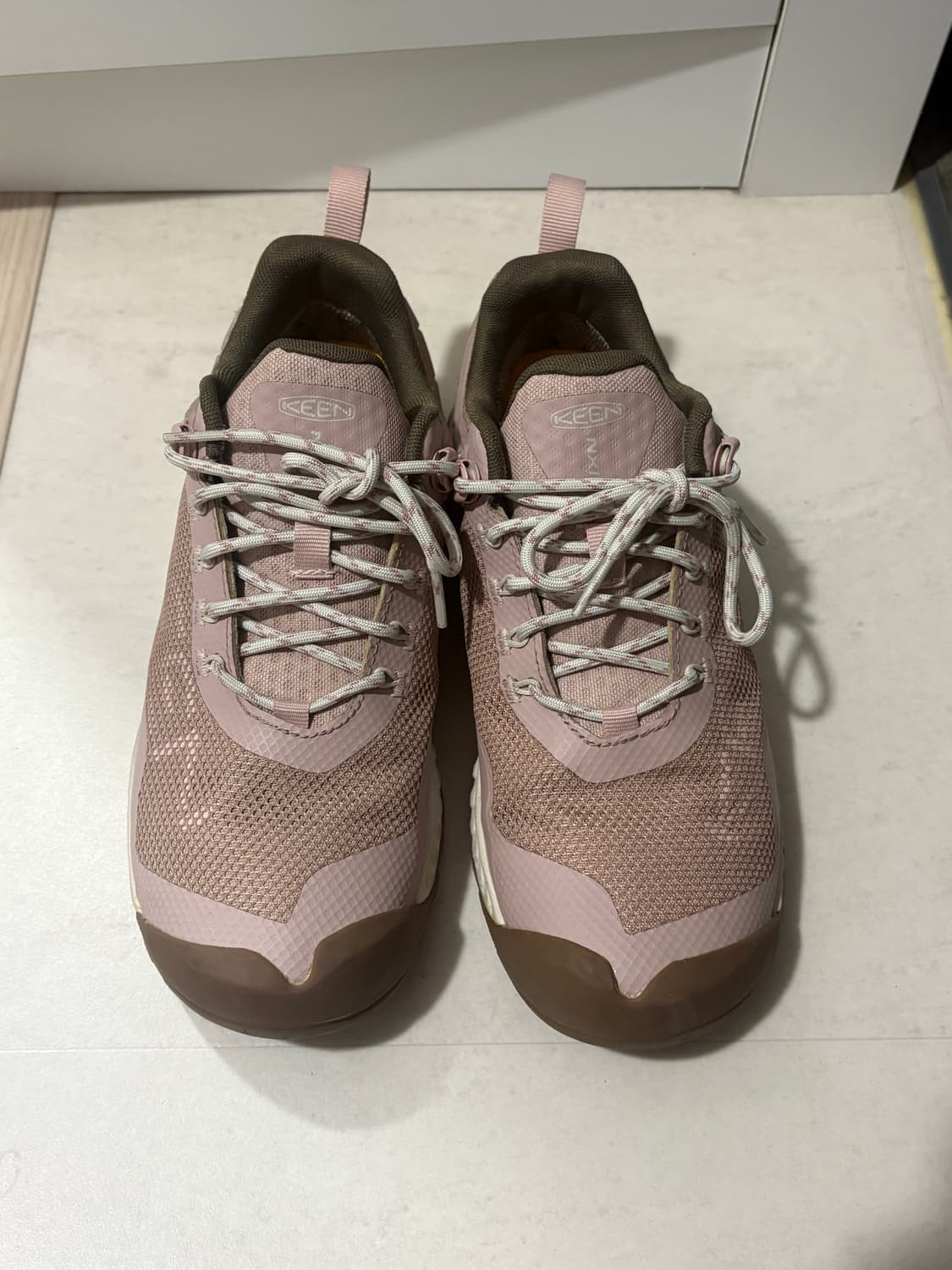 일본에서 구매한 킨 핑크색 운동화 상품이미지2