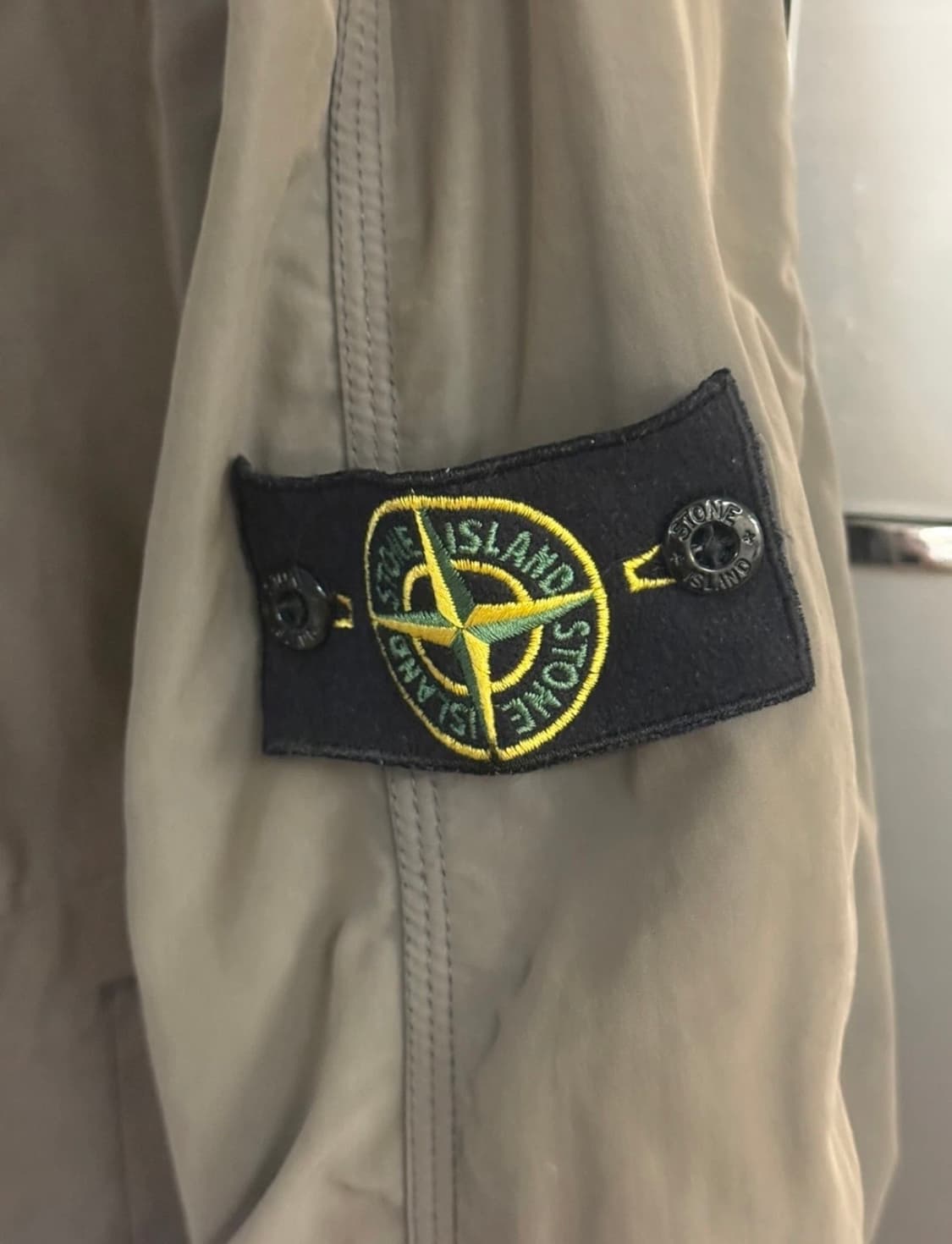 스톤아일랜드 마이크로렙스 바람막이 자켓 상품이미지2