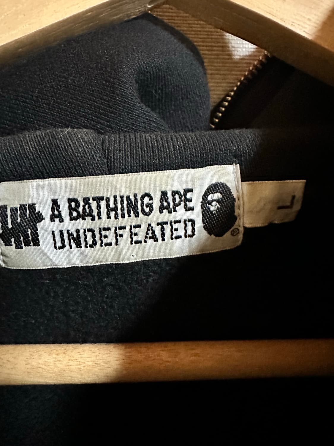 Bape x Undefeated Clown Shark Zip Hoodie 상품이미지3