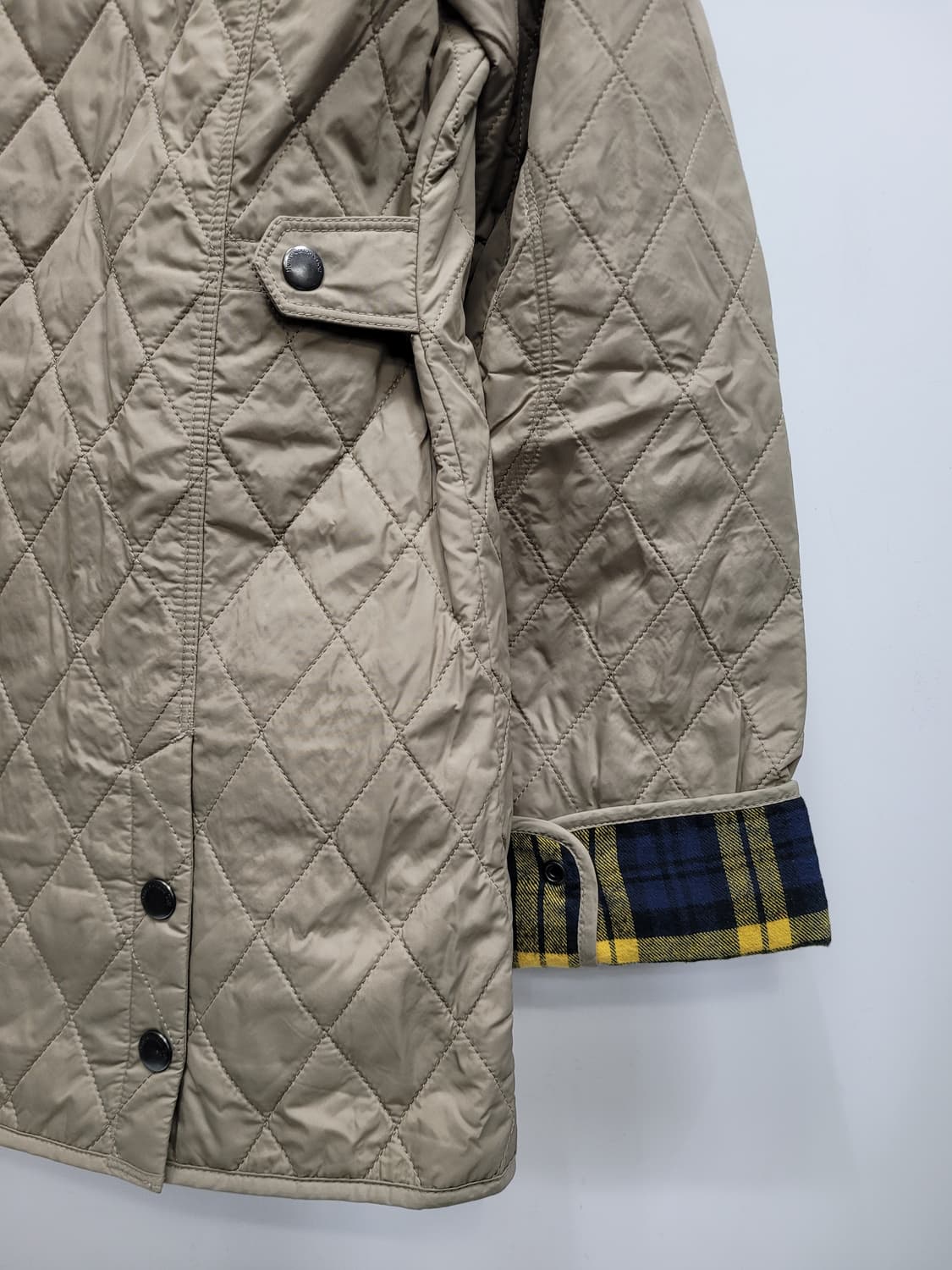 헨리코튼 골프 코듀로이 카라 퀼팅 자켓 점퍼 / 여 95 베이지
z2b6 상품이미지5