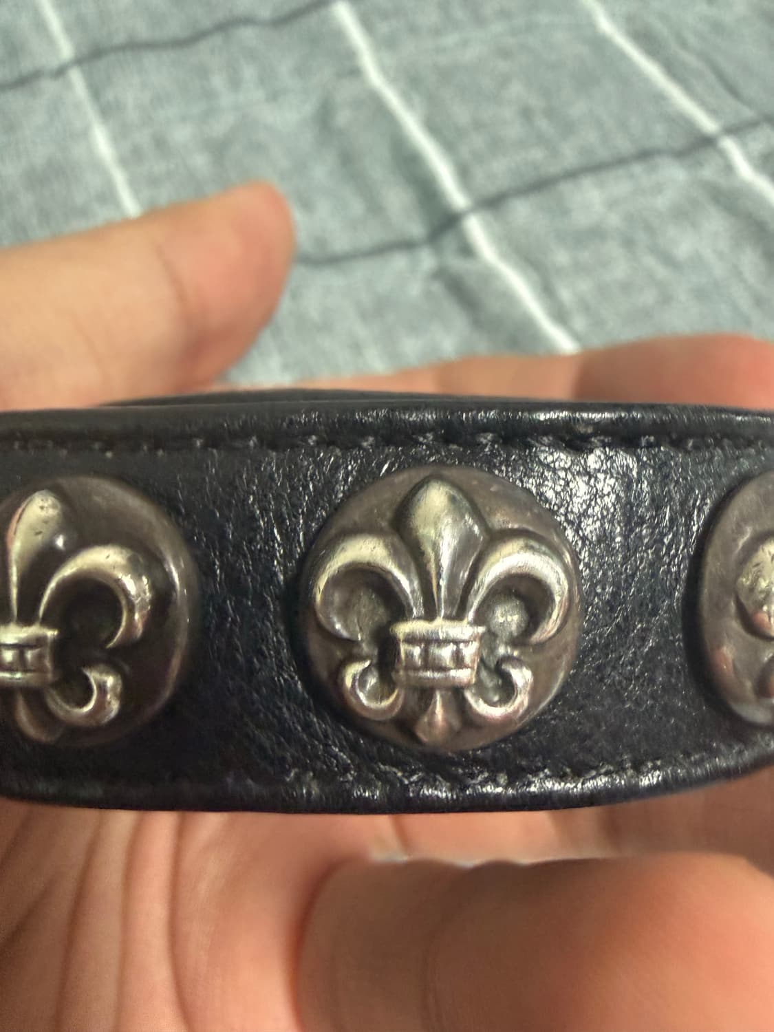 크롬하츠 플레어 3버튼 레더팔찌 거의새거 단품 상품이미지2