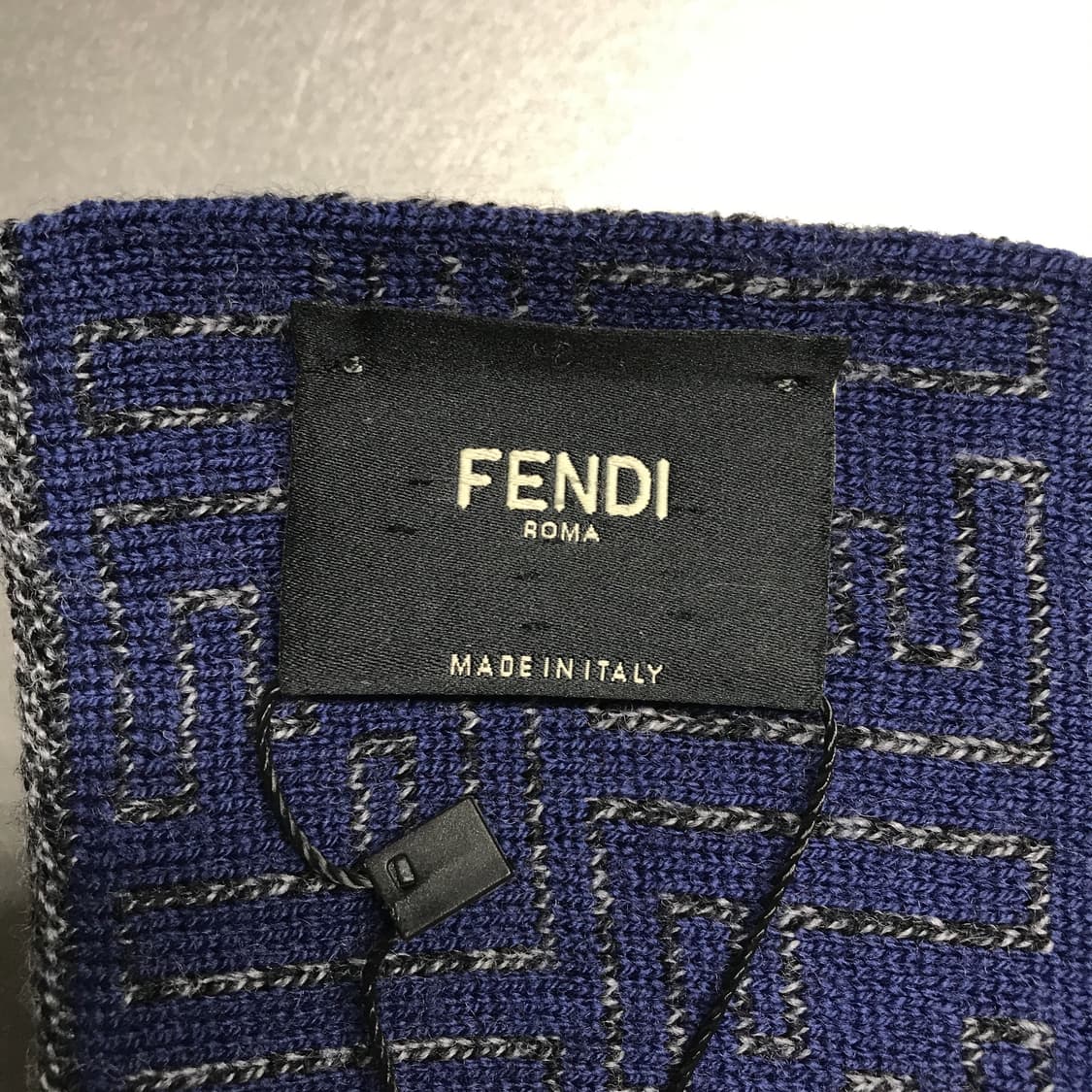 펜디 로고 네이비/그레이 머플러 상품이미지5