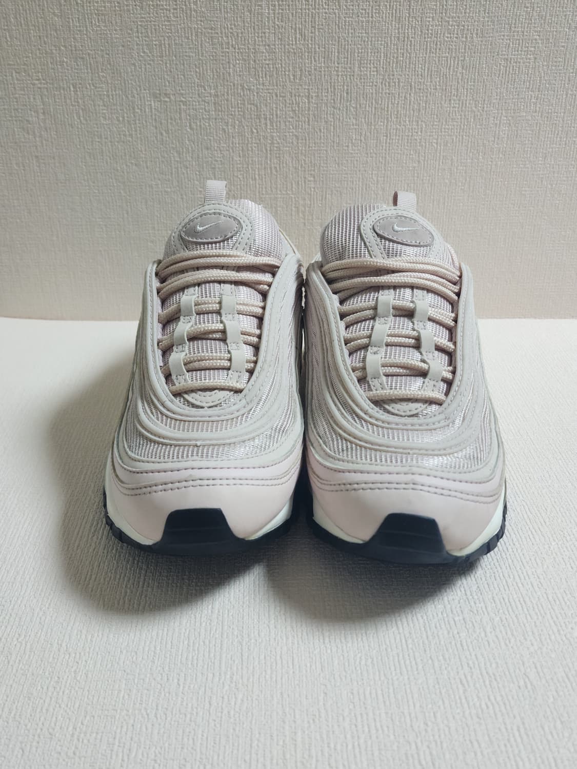 나이키 에어맥스 97 페일핑크 235mm 상품이미지4