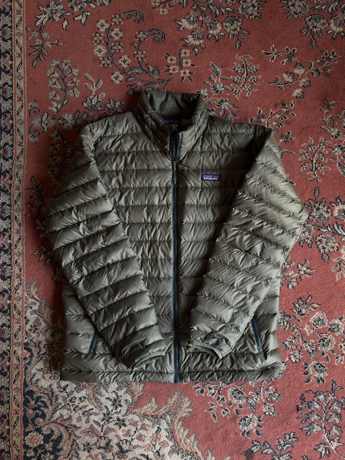 파타고니아 다운 스웨터  경량다운  L  상품이미지1