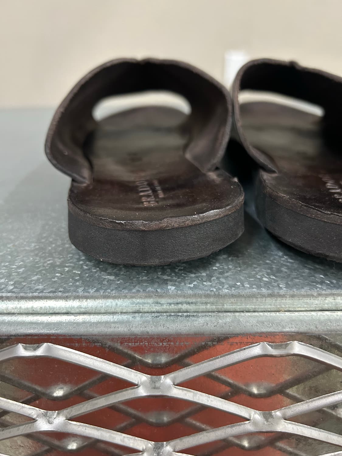 브라도르 V컷 레더 슬리퍼 39 상품이미지9