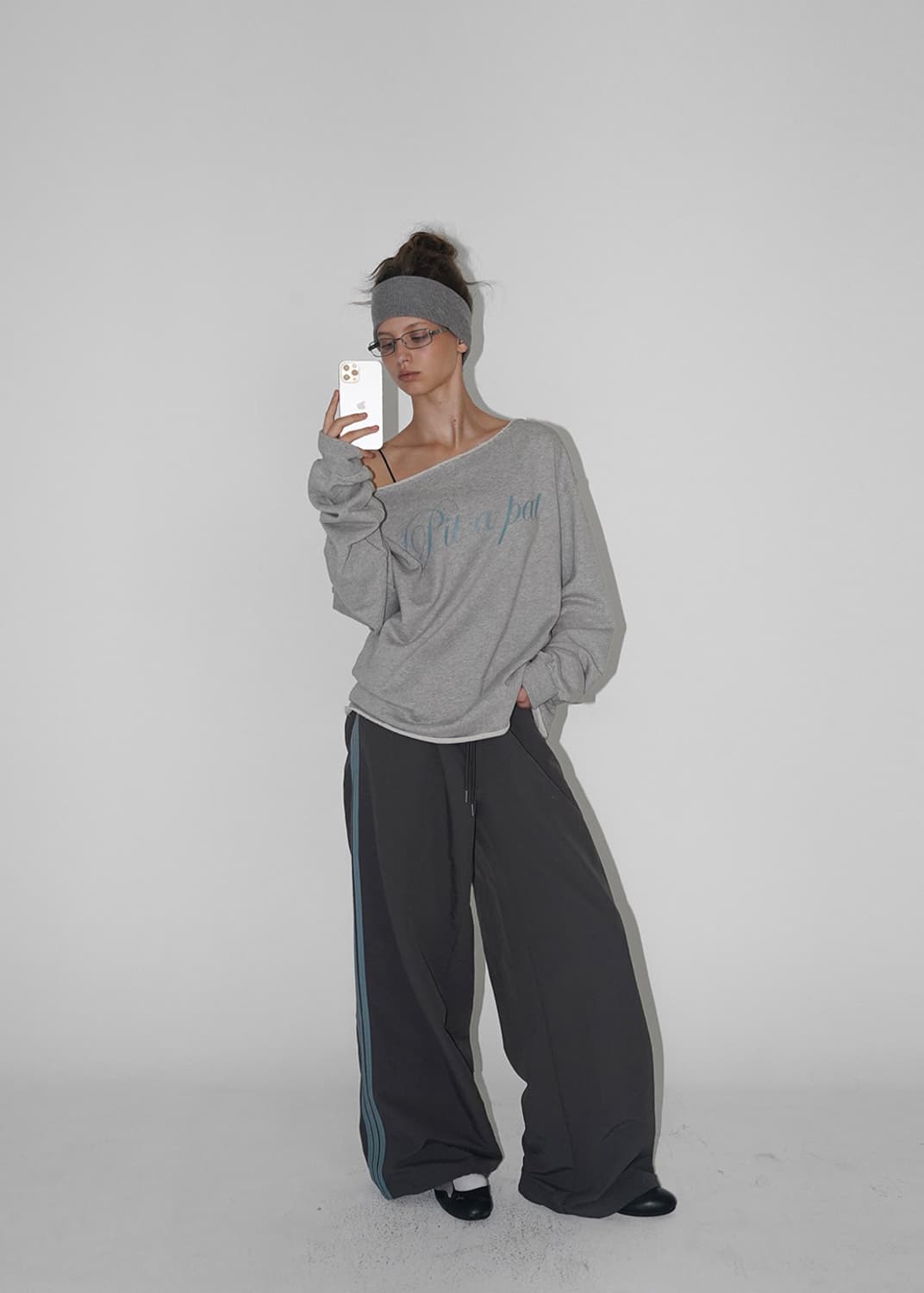 (새상품) 블랙업 키피니 보트넥 프린팅 긴팔티 오프숄더 원숄더 상품이미지5