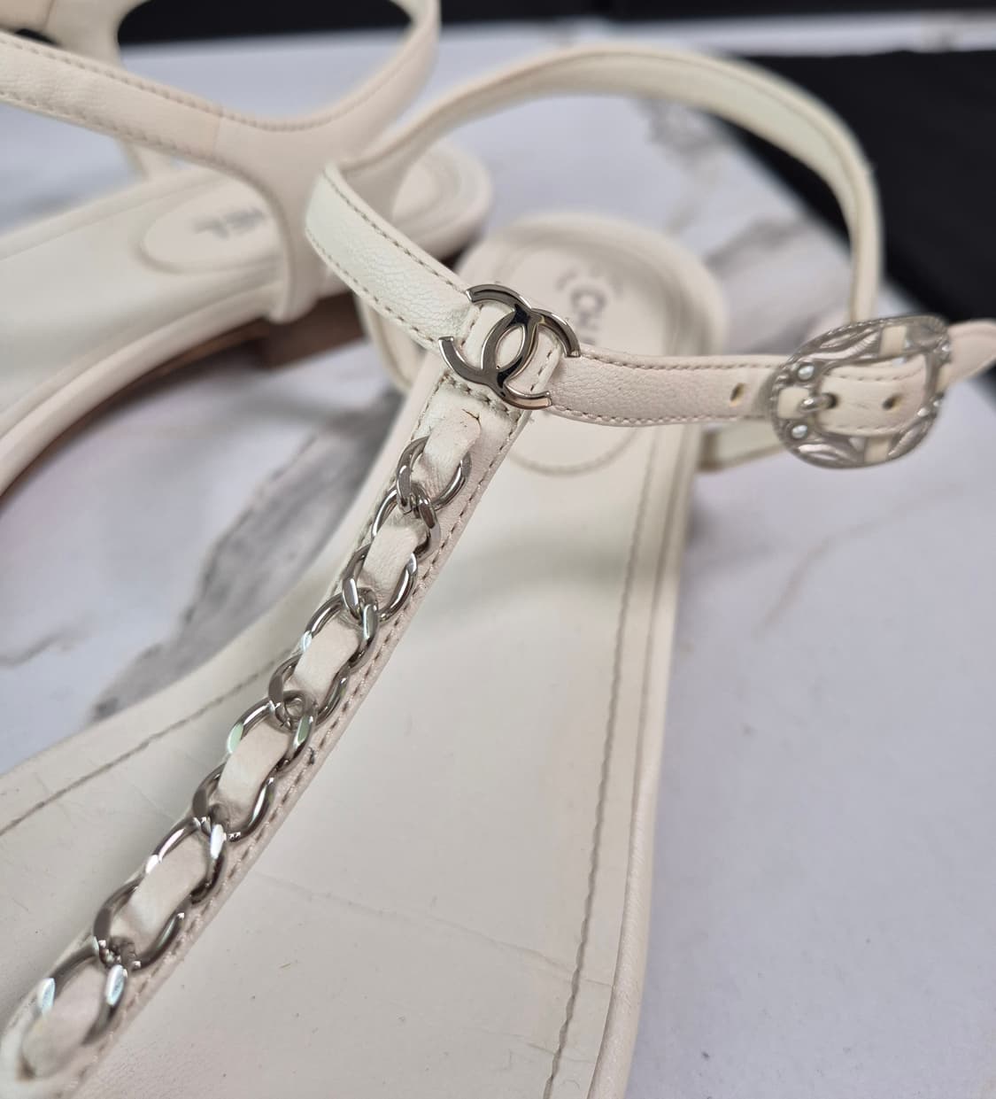 (정품) 샤넬 CC 로고 체인 스트랩 샌들 36.5 상품이미지2