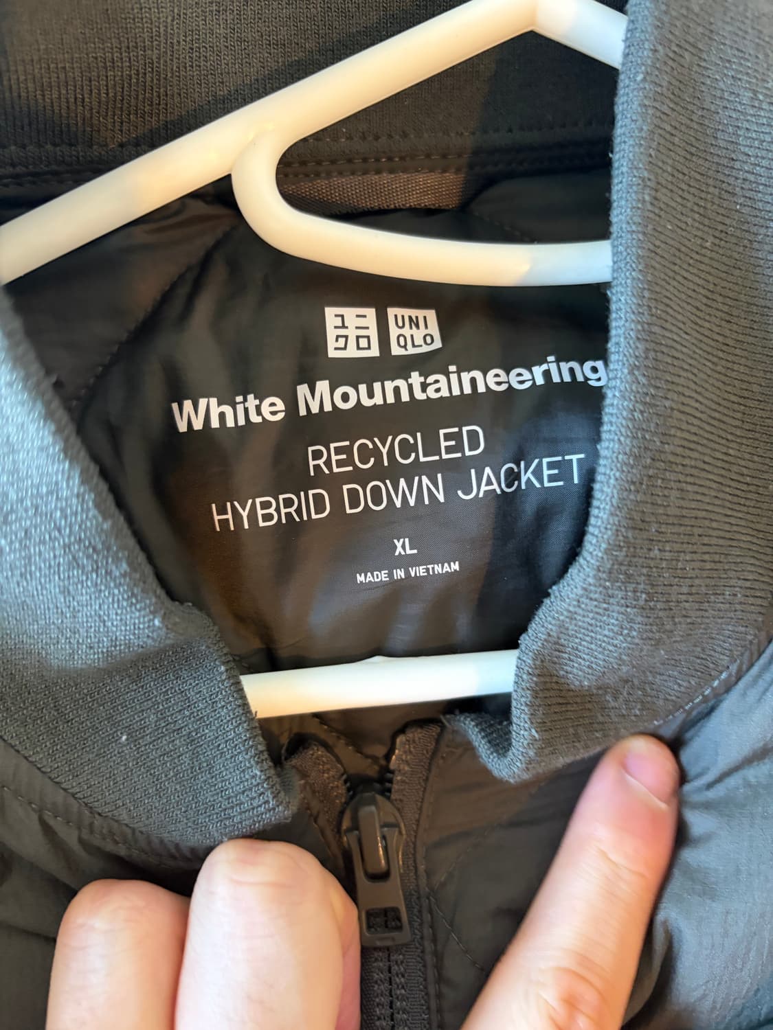 유니클로X화이트 마운티어링 하이브리드 다운자켓 상품이미지3