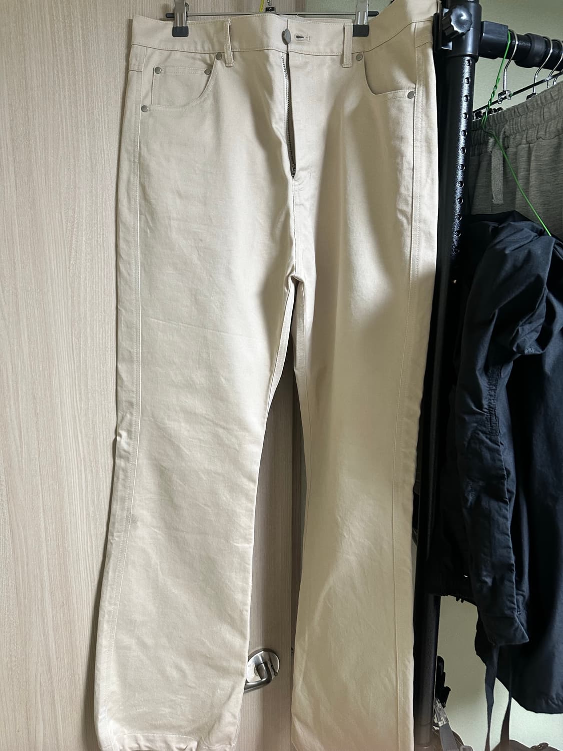 FLARED PANTS BEIGE (COTTON VER.) 상품이미지1