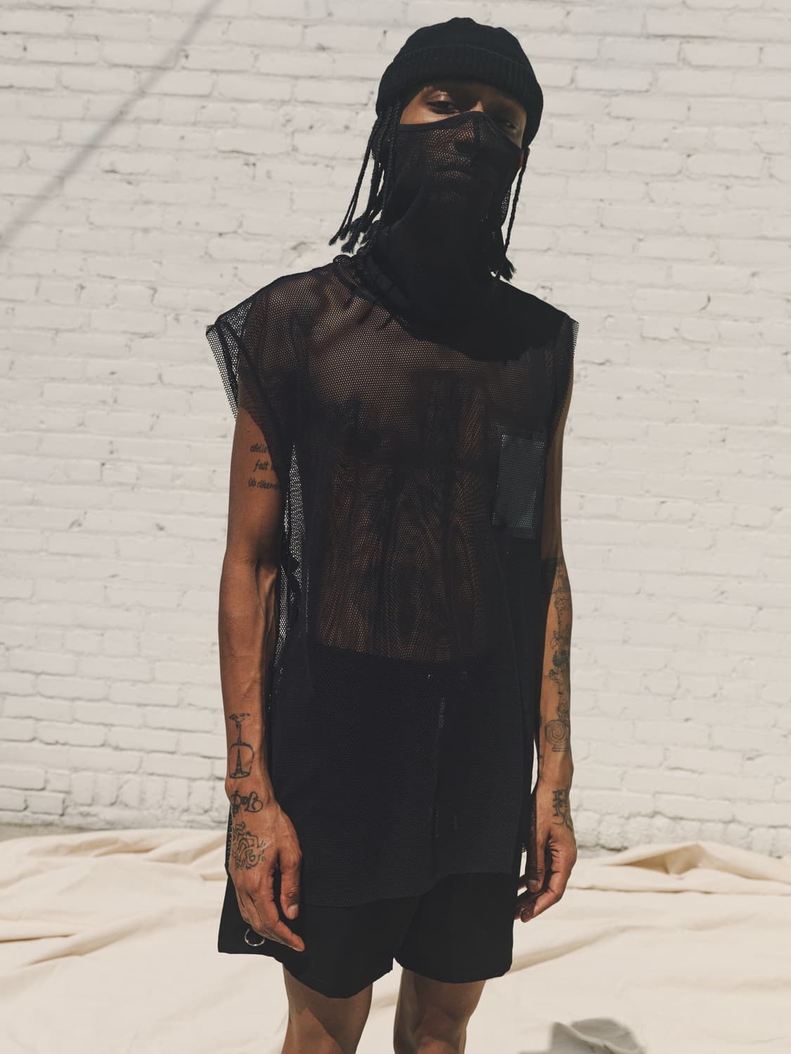 솔로이스트 NOT TURTLENECK SLEEVELESS 메쉬 탑 셔츠 상품이미지4