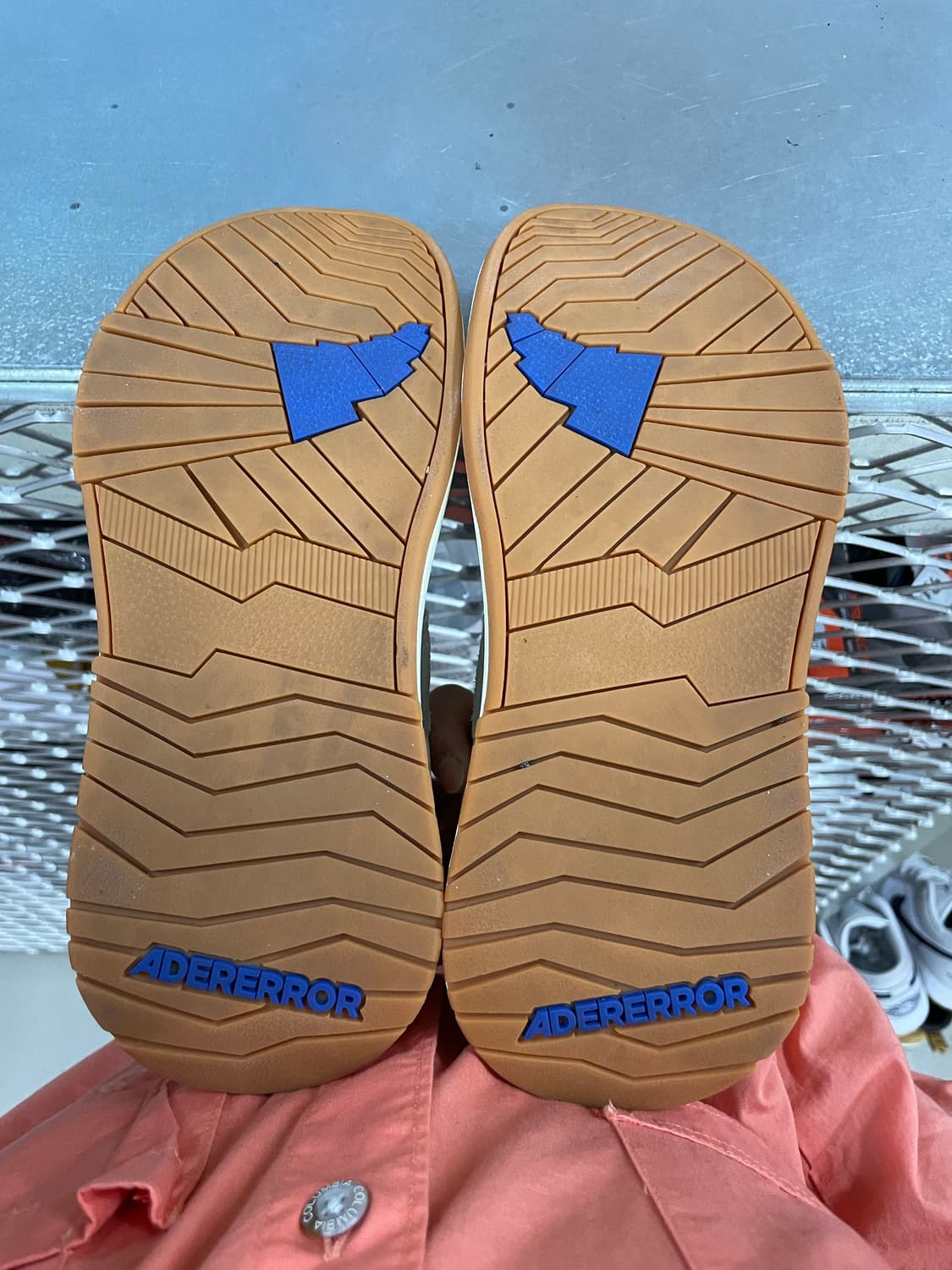 아더에러 로그 바우스 오프 화이트 230 상품이미지6