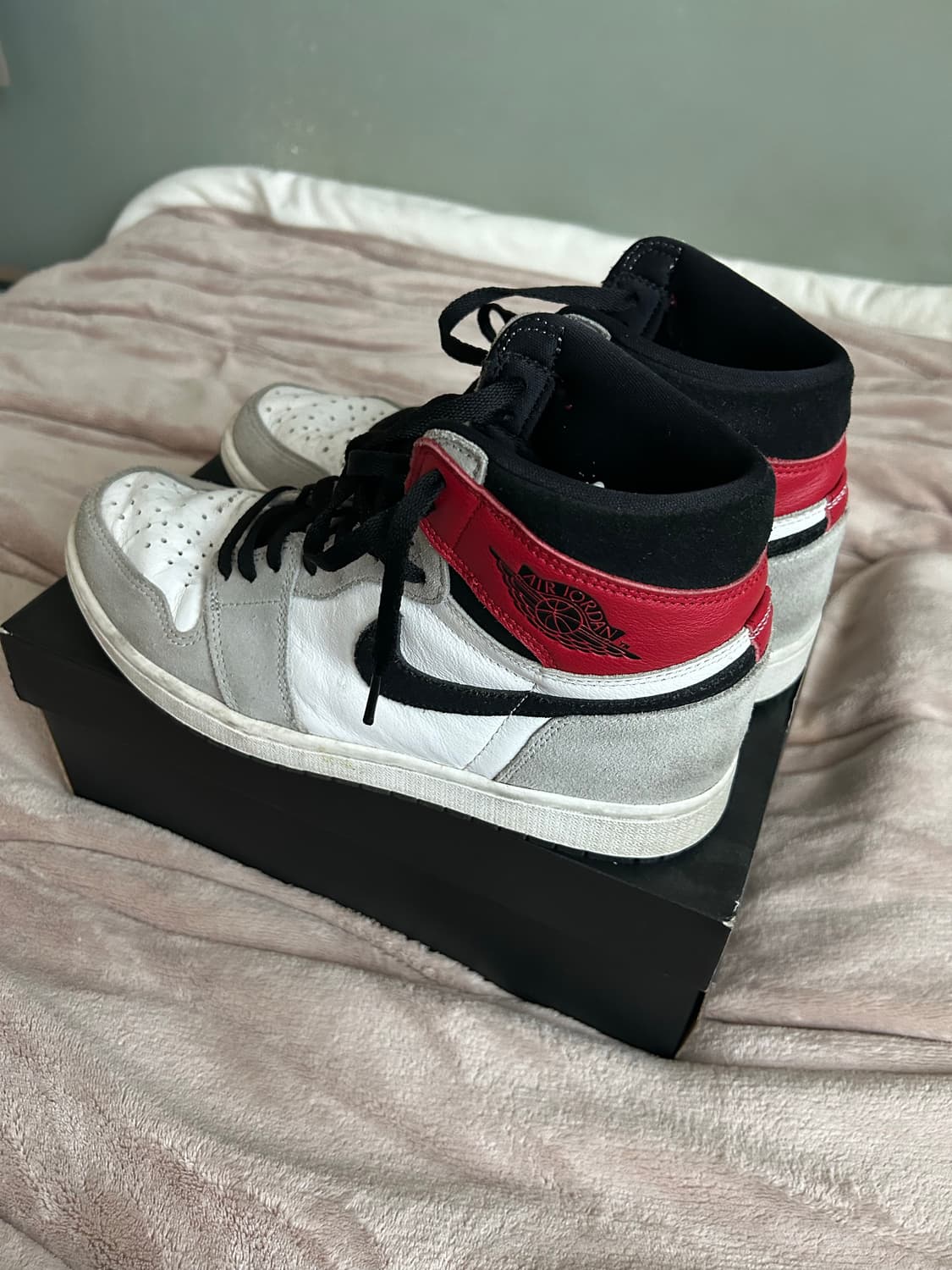 조던 1 레트로 하이  OG 스모크 그레이 상품이미지3