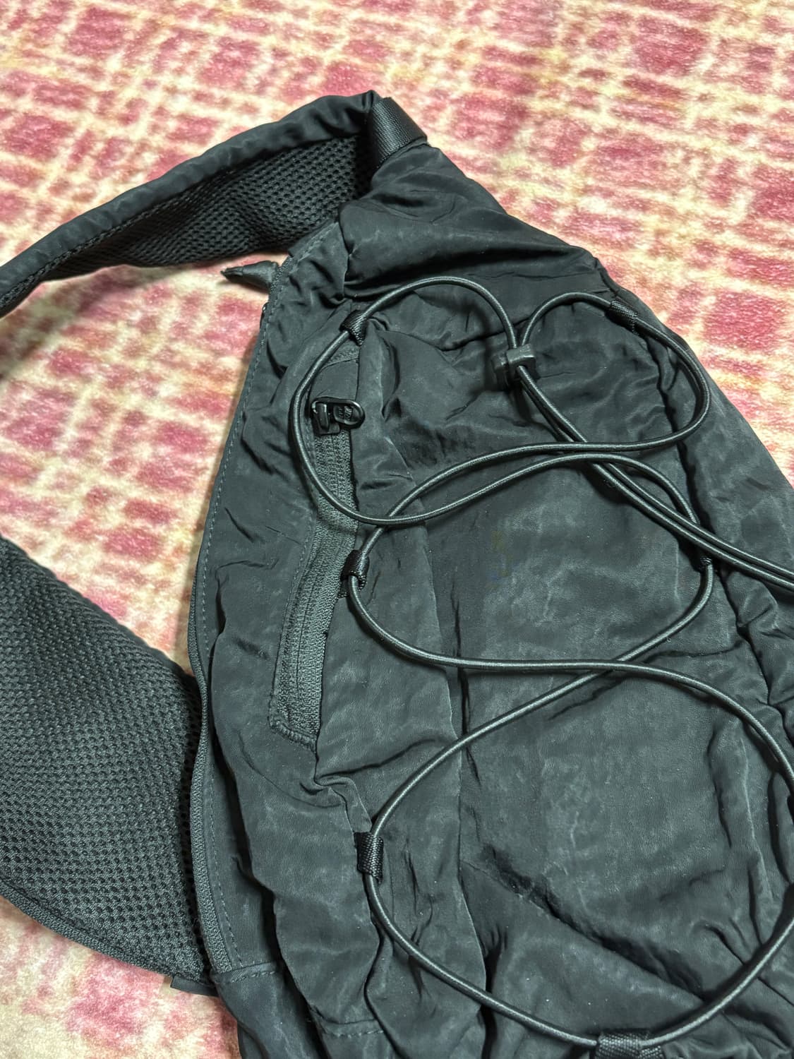 CP컴퍼니 슬링백 상품이미지4