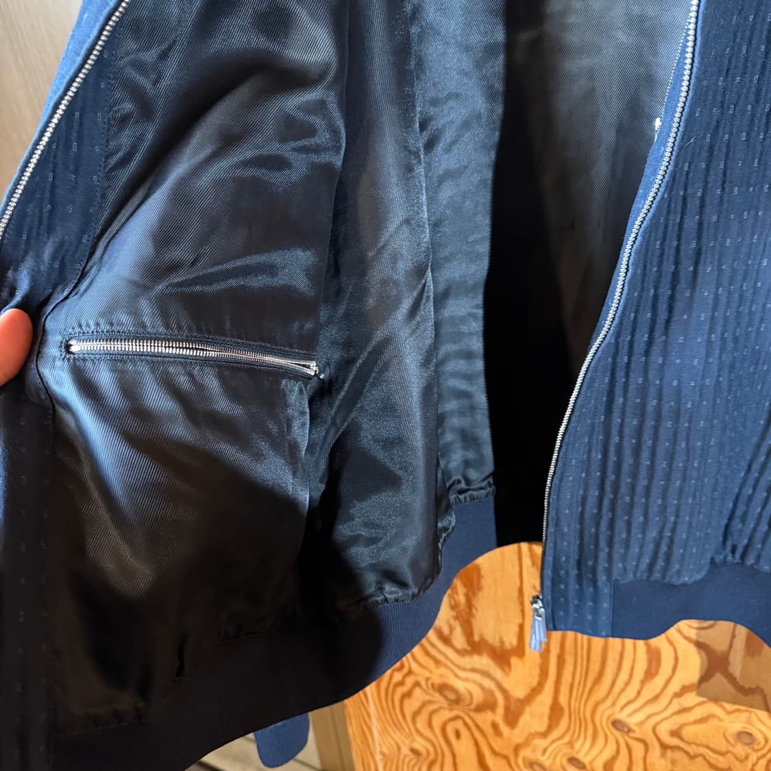 에르메스 2023 S/S 봄버 자켓 판매 합니다. 상품이미지8