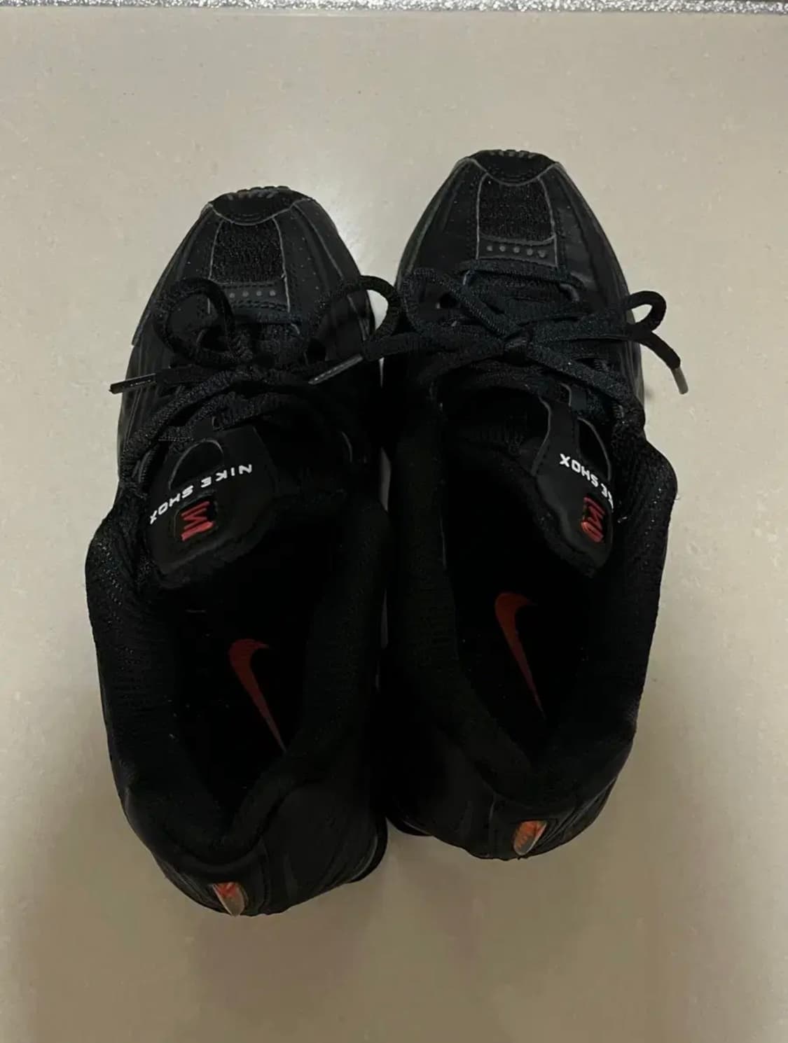 나이키 샥스 R4 블랙 235 상품이미지3