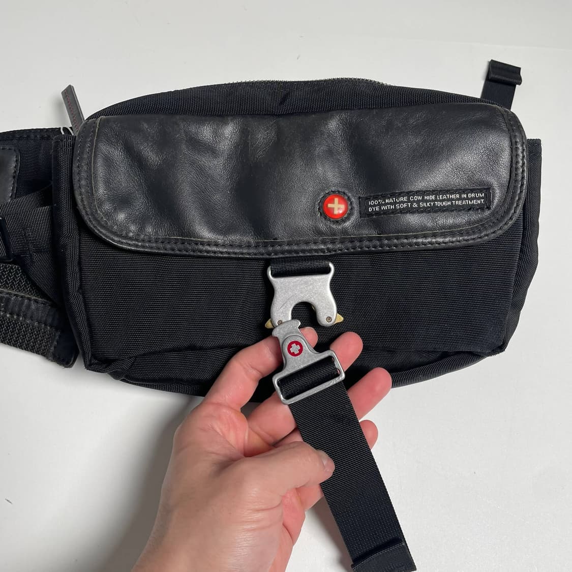 Tough jeansmith 소가죽 크로스백 상품이미지4