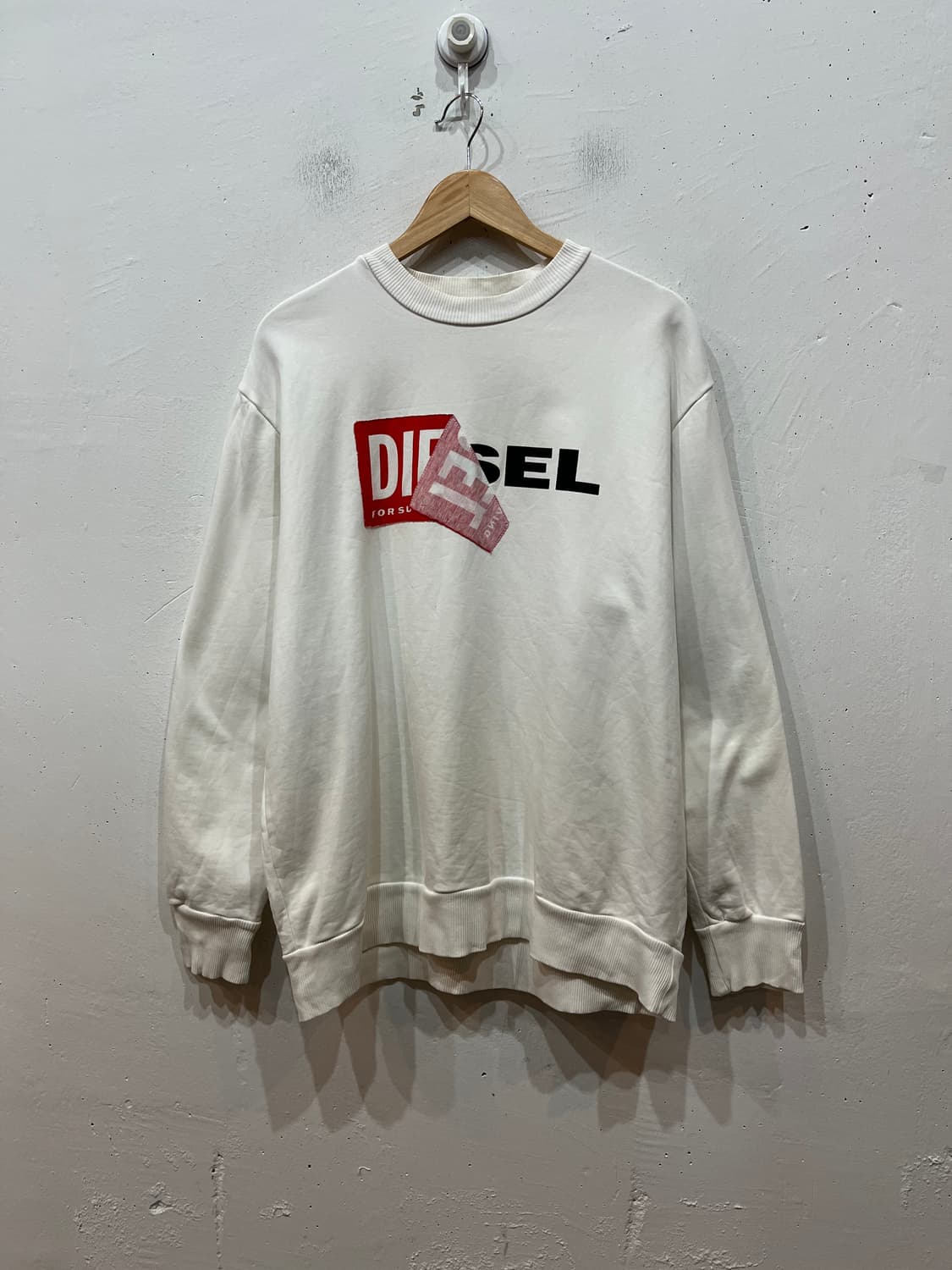 DIESEL 디젤 로고 맨투맨 스웻셔츠  상품이미지1