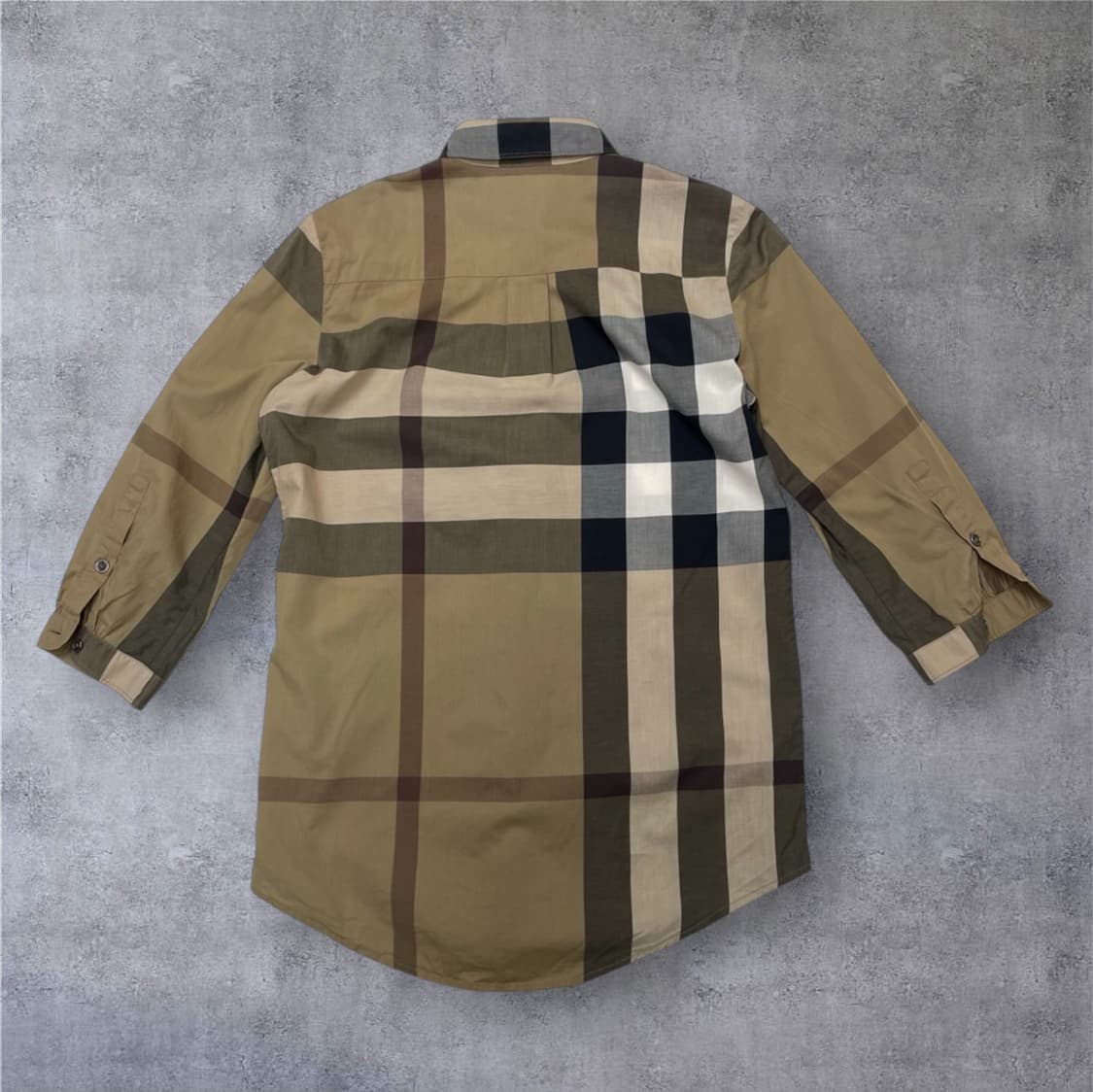 버버리 브릿 하우스체크 7부 하프버튼 셔츠 XS 상품이미지8