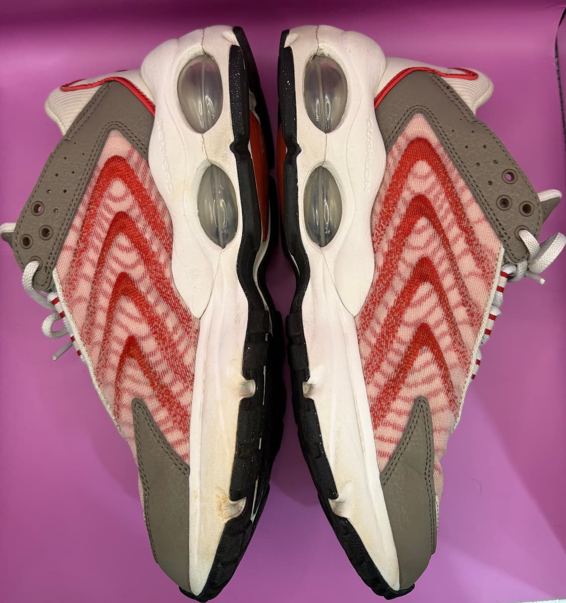 [나이키 에어맥스 TW] 스타일과 편안함의 완벽한 조화 상품이미지5