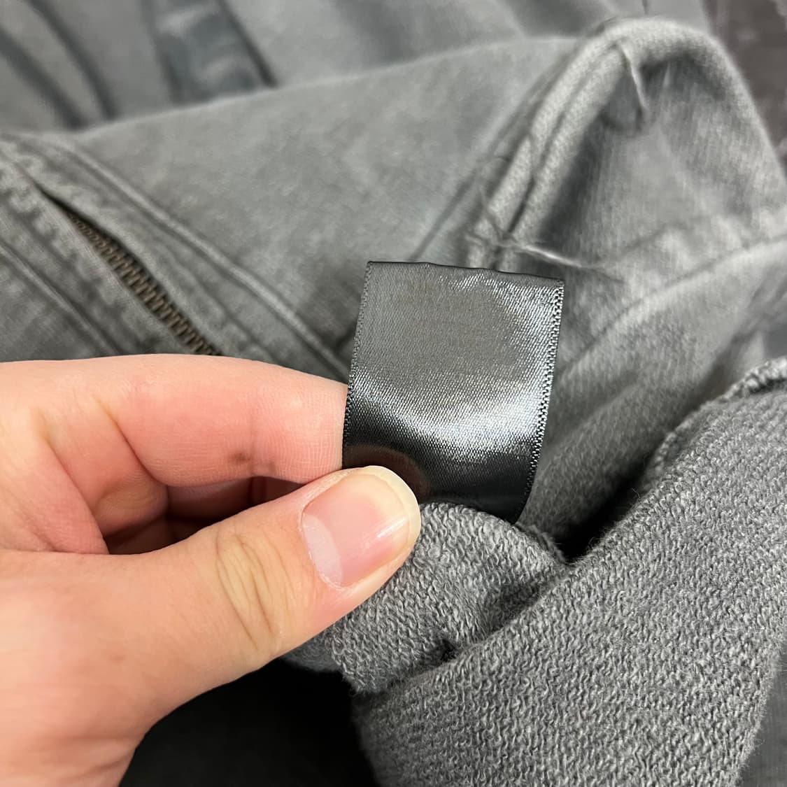 헤인서 더티 피그먼트 체인 후드집업 다크 그레이 상품이미지6