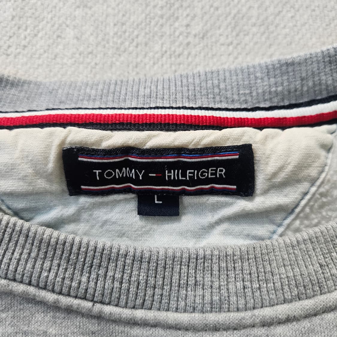L 타미힐피거 스몰로고 그레이 맨투맨 0406Y 상품이미지4