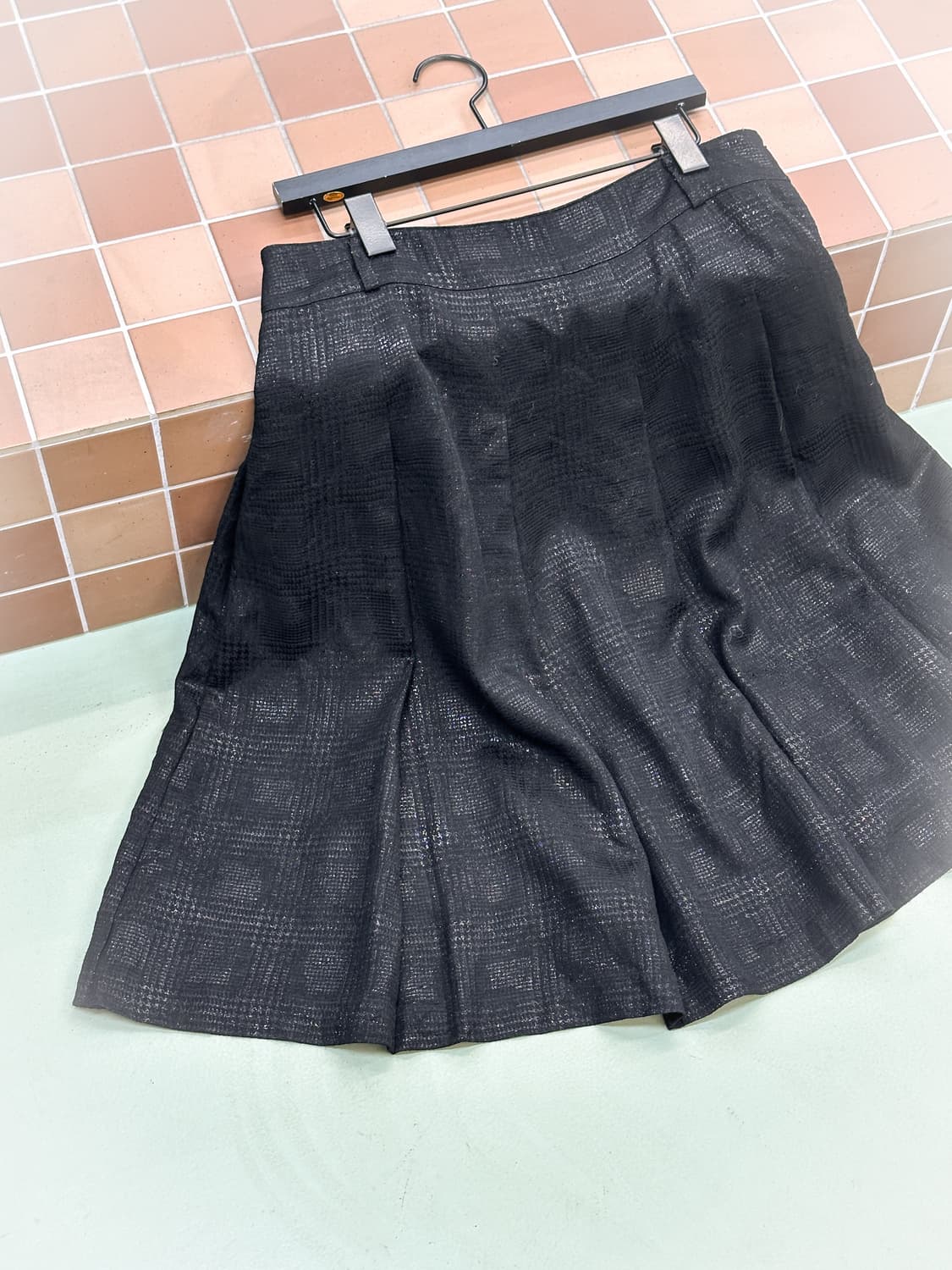 black glitter check pleats midi skirt 상품이미지2