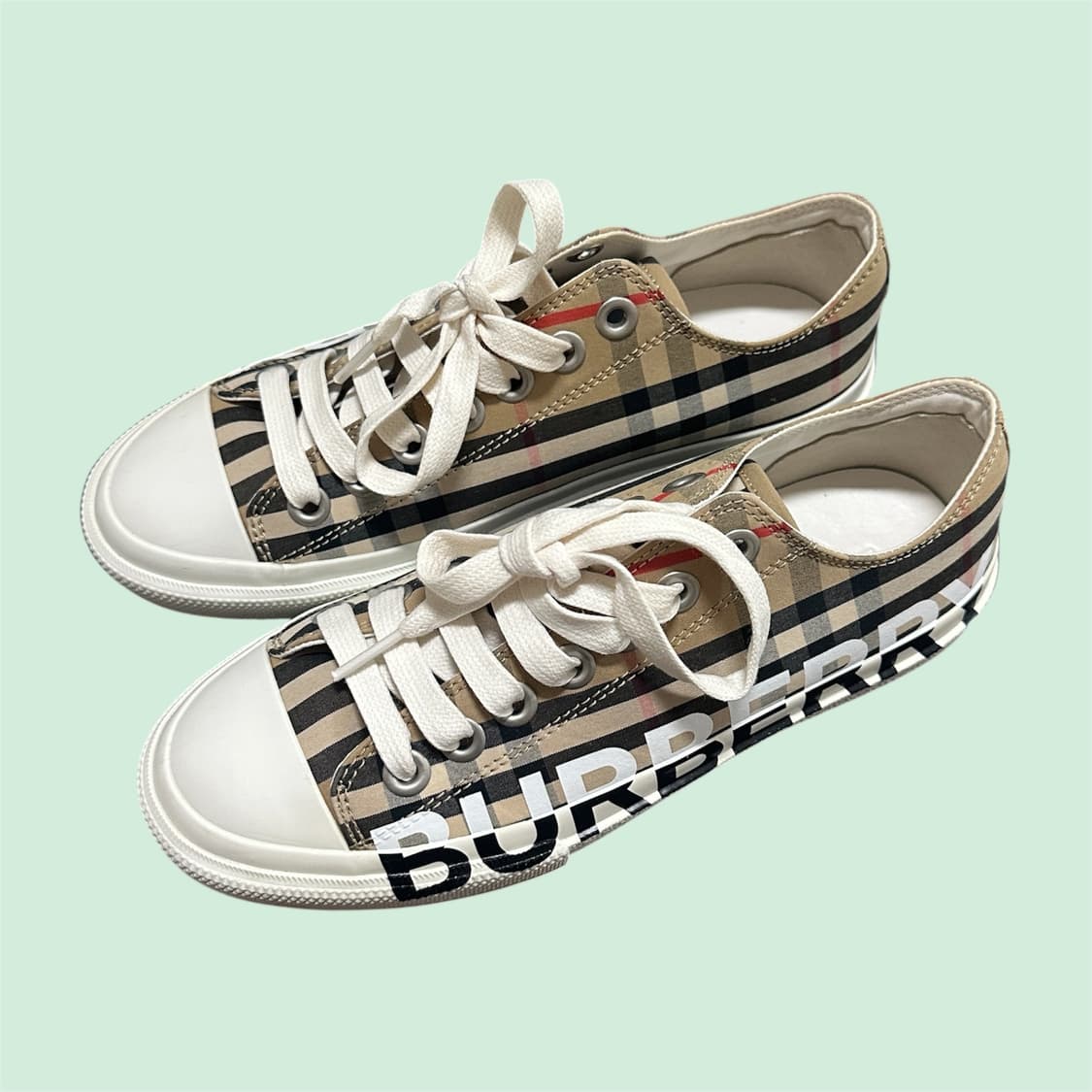 버버리 체크 로고 스니커즈 36 (230) 상품이미지5