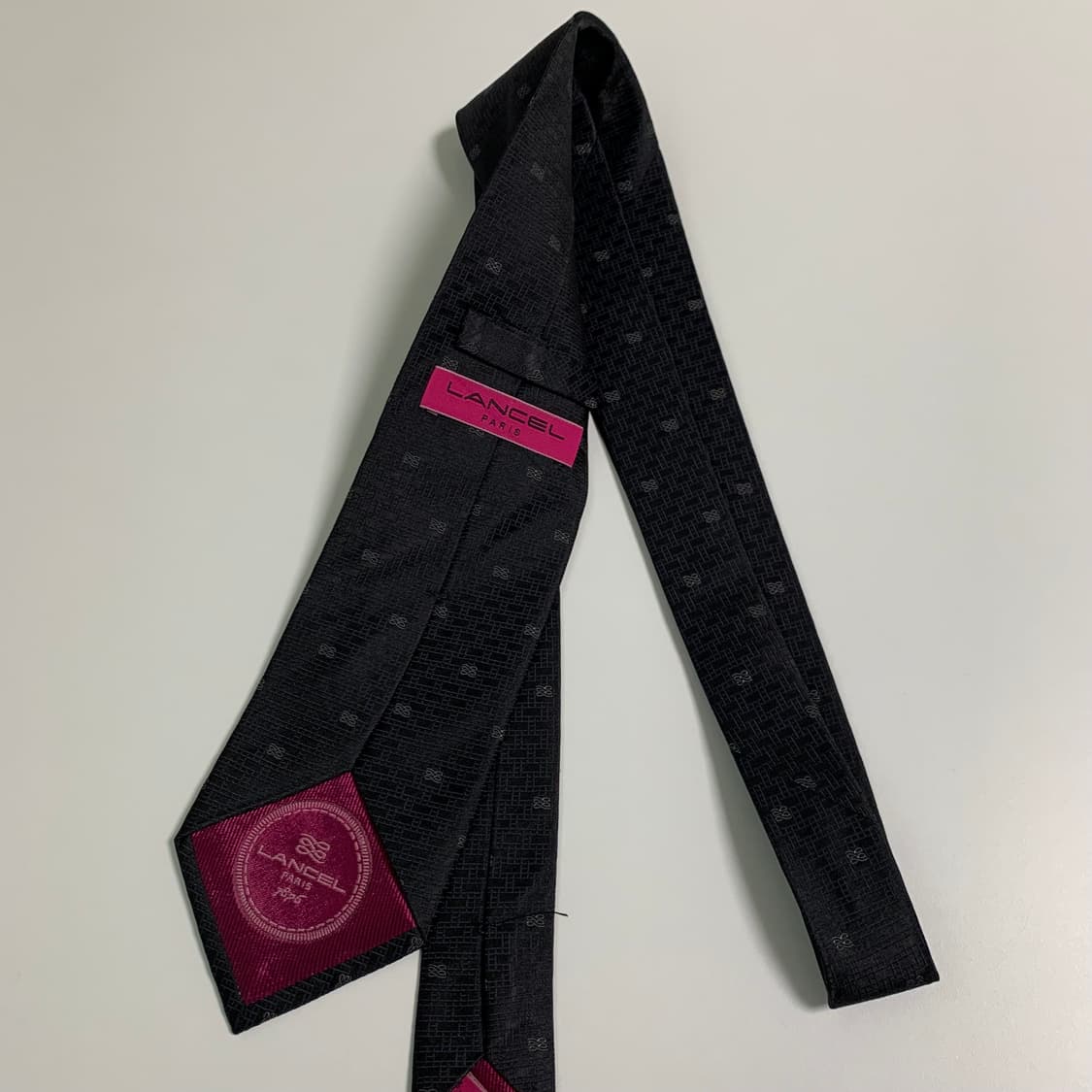 란셀(LANCEL) 블랙컬러 모노그램 명품넥타이 최상급 A+등급 상품이미지9