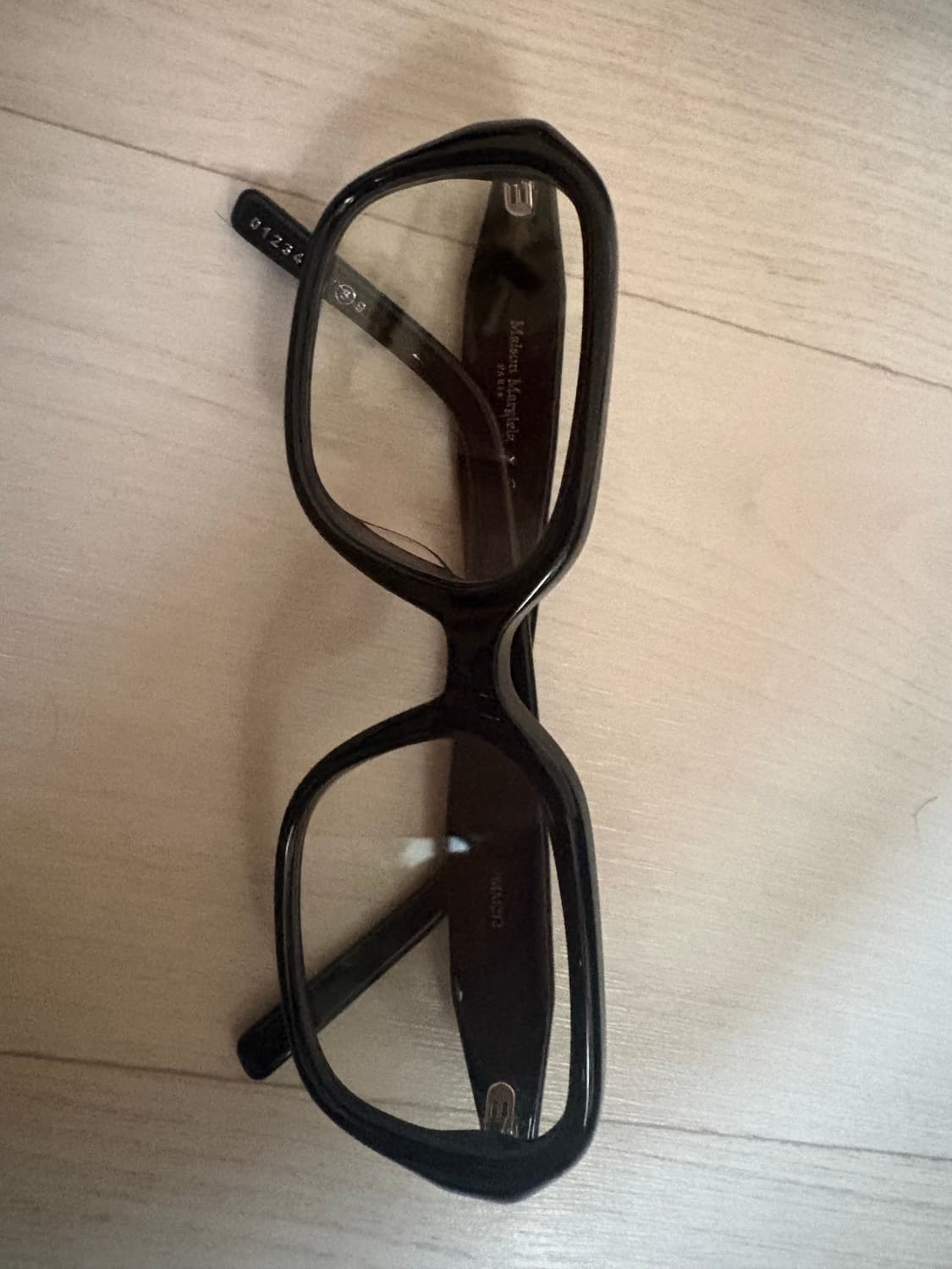 마르지엘라 젠틀몬스터 MM212 블랙 클리어 팝니다 상품이미지1