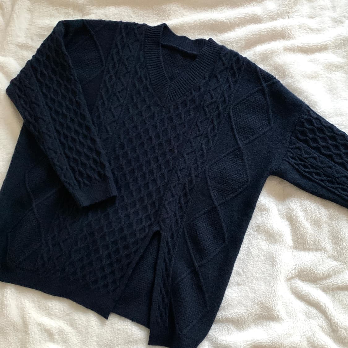 빈티지 브이넥 루즈핏 옆트임 꽈배기 롱니트 상품이미지2