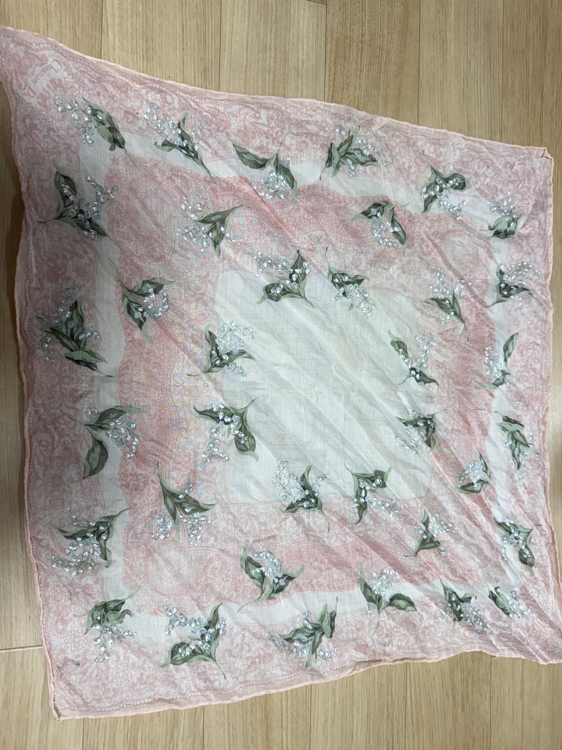 디올 손수건 상품이미지2