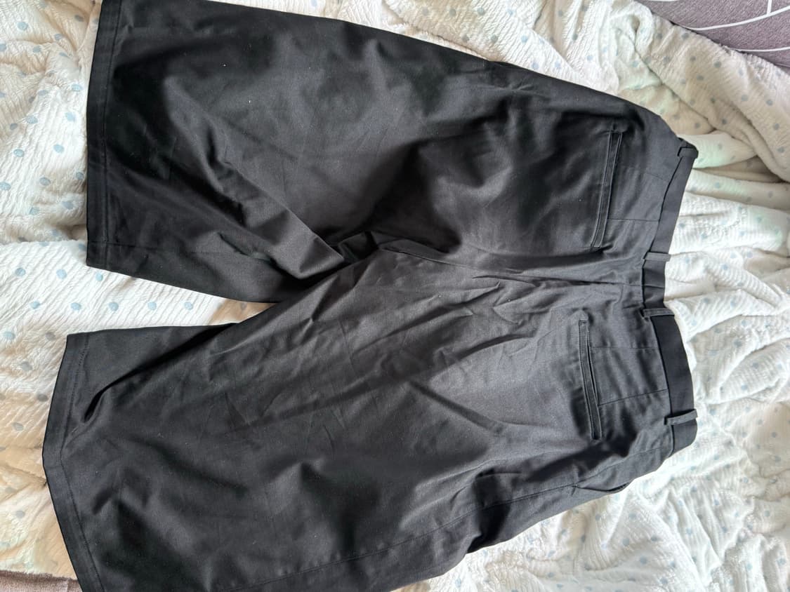 해칭룸 투 플리츠 쇼츠 블랙 3사이즈 상품이미지4