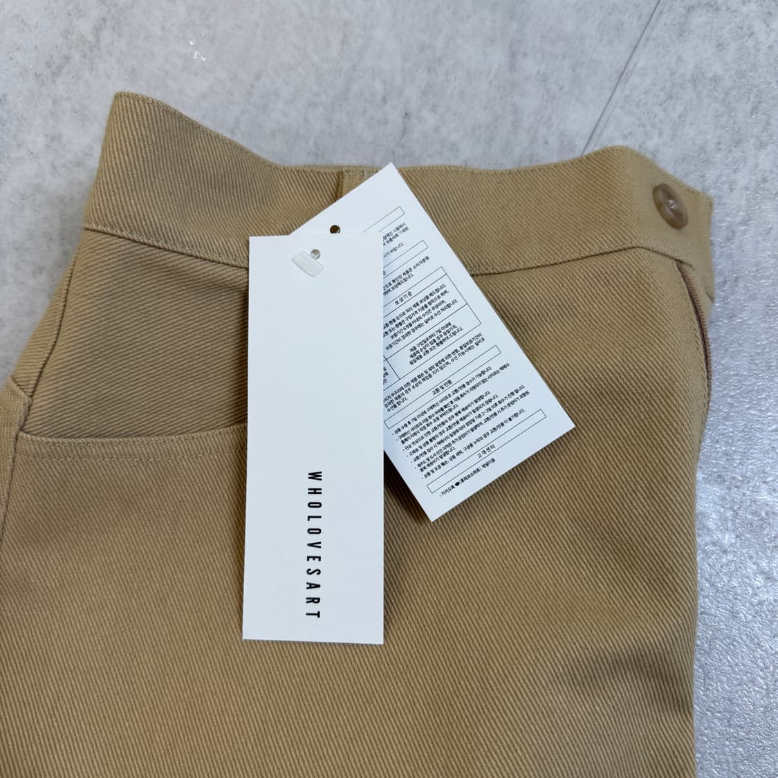 [새제품] 후러브스아트 트위스트 볼륨 커브드팬츠 XL 베이지  상품이미지3