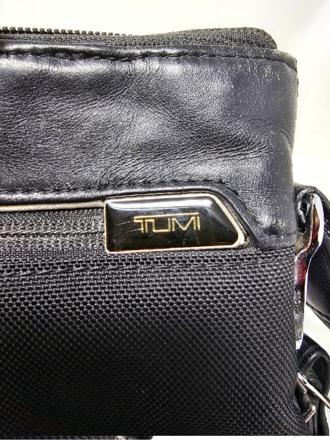 투미 TUMI 크로스백 블랙 상품이미지3