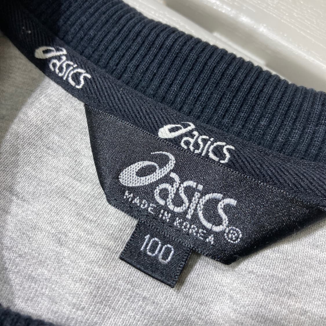 [100]아식스 루즈핏 자수 맨투맨 0285 상품이미지7