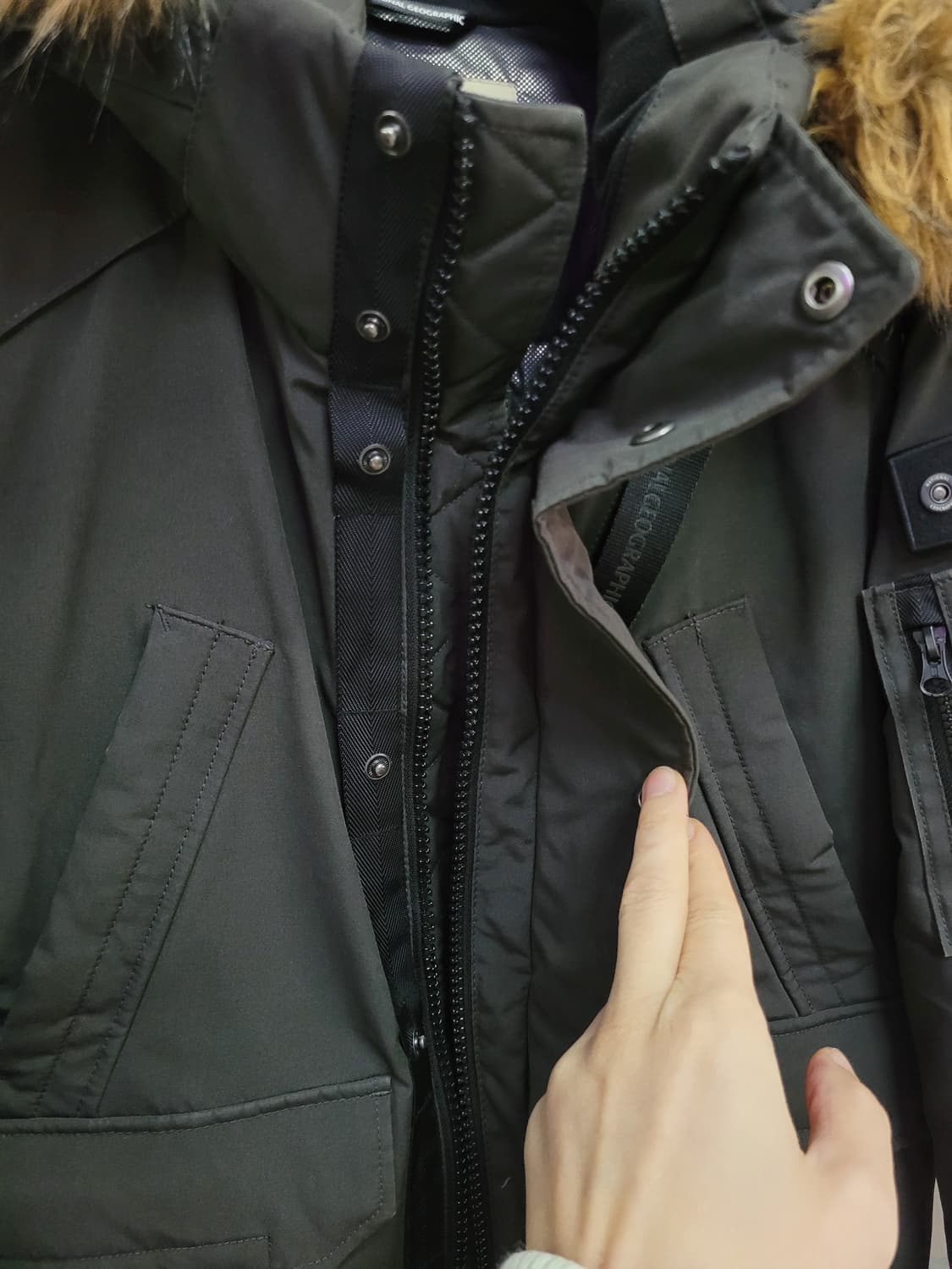 내셔널지오그래픽 퍼 패딩 점퍼 오리털 M 상품이미지3