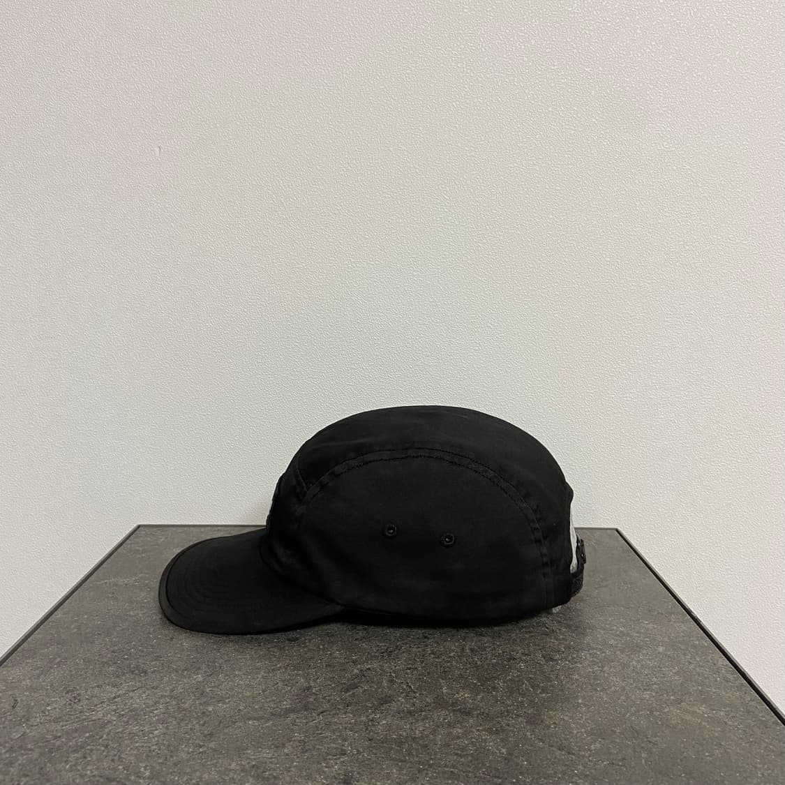 슈프림 워시드 블랙 레더 스트랩 박스로고 캠프캡 모자 상품이미지2