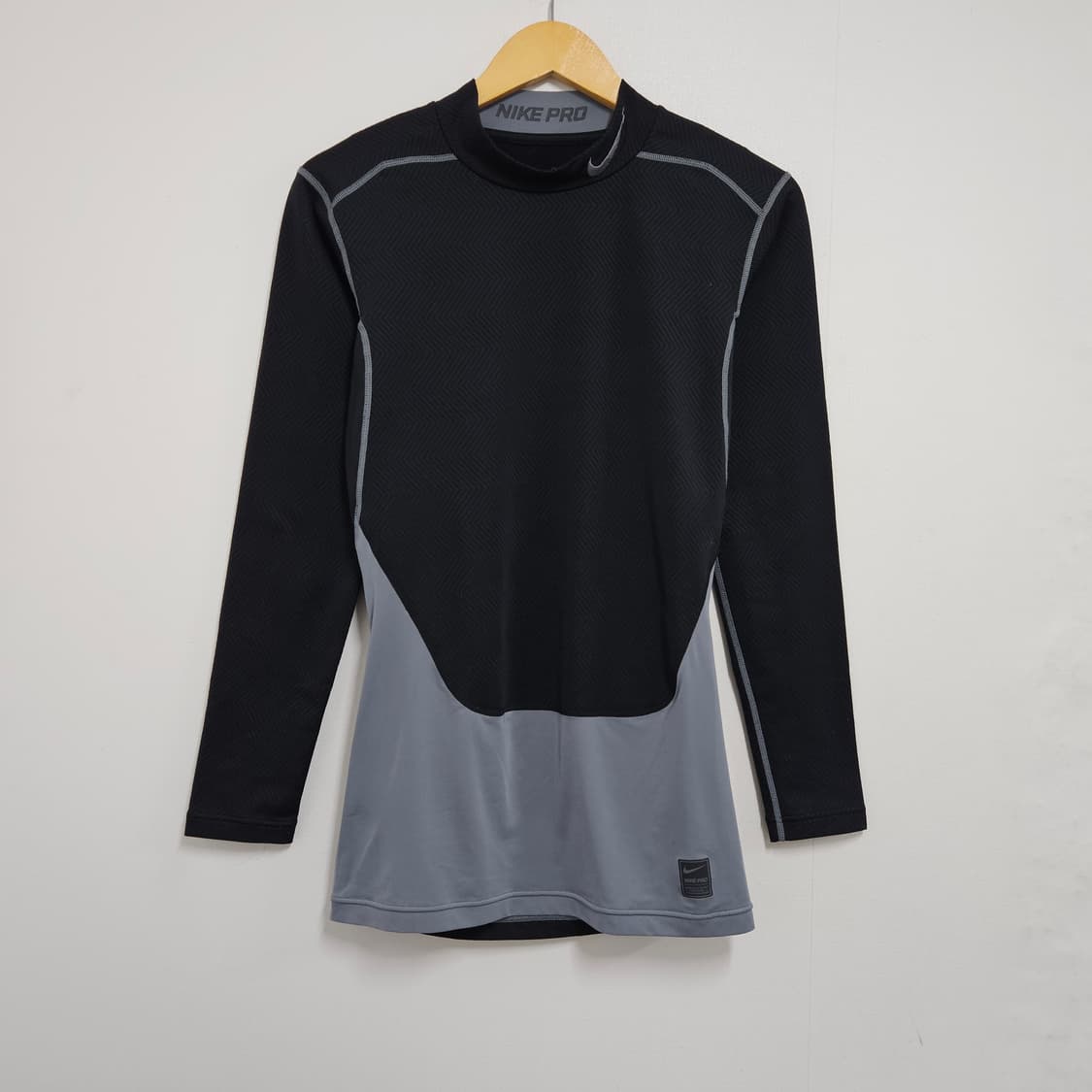 L 나이키 프로 드라이핏 기능성 모크넥 긴팔티셔츠 상품이미지1