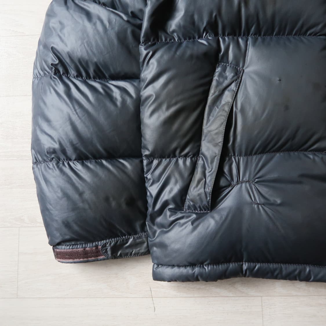 노스페이스 700 눕시 그레이 다운 패딩 상품이미지3