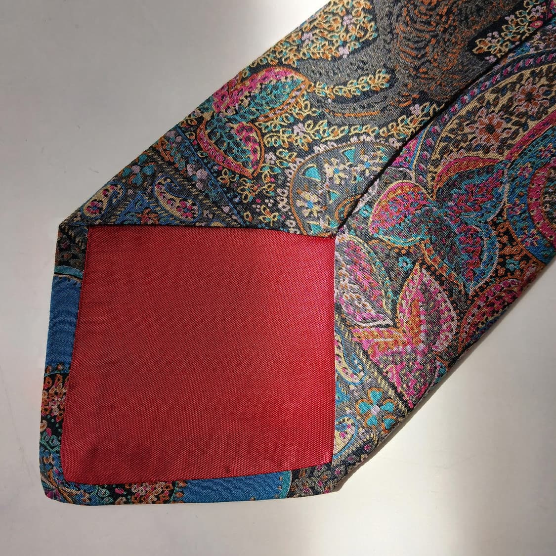 테드 라피두스 실크 페이즐리 패턴 넥타이 9cm A+등급 E799
 상품이미지7