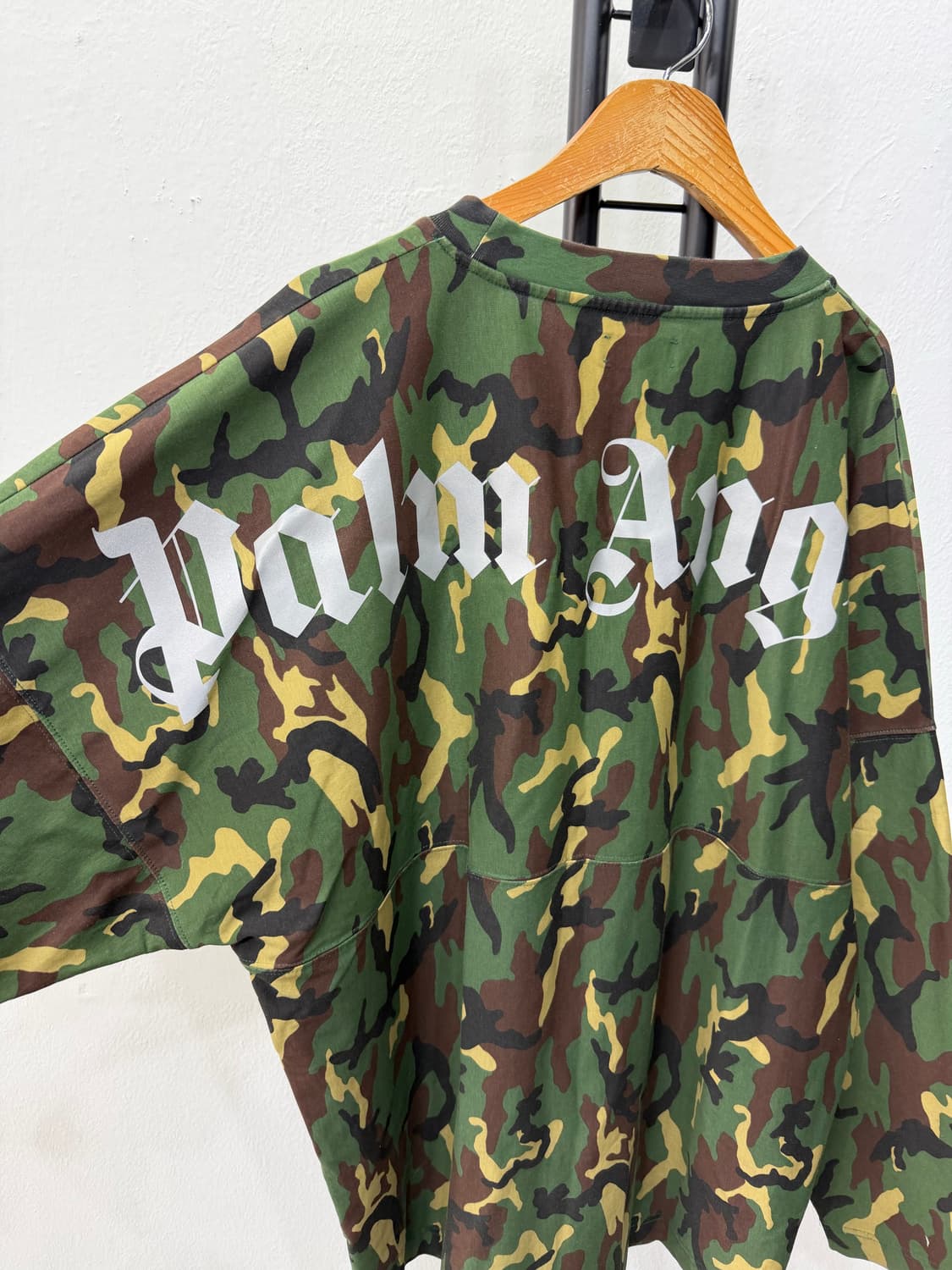 매장판정품) 팜엔젤스 카모 백로고 오버핏 긴팔 티셔츠 3 상품이미지5