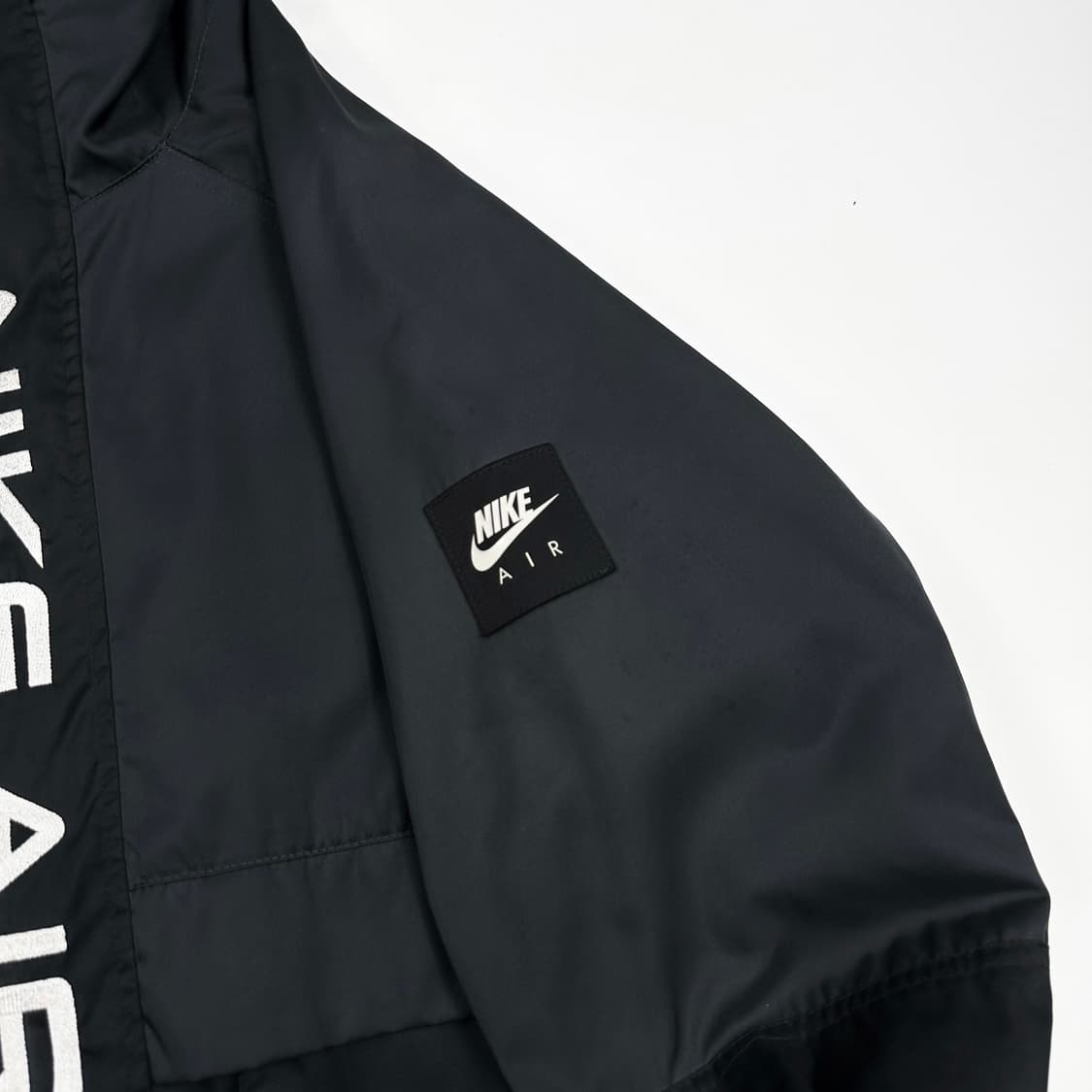 나이키 에어 블랙 풀오버 바람막이 자켓 (S) 상품이미지4