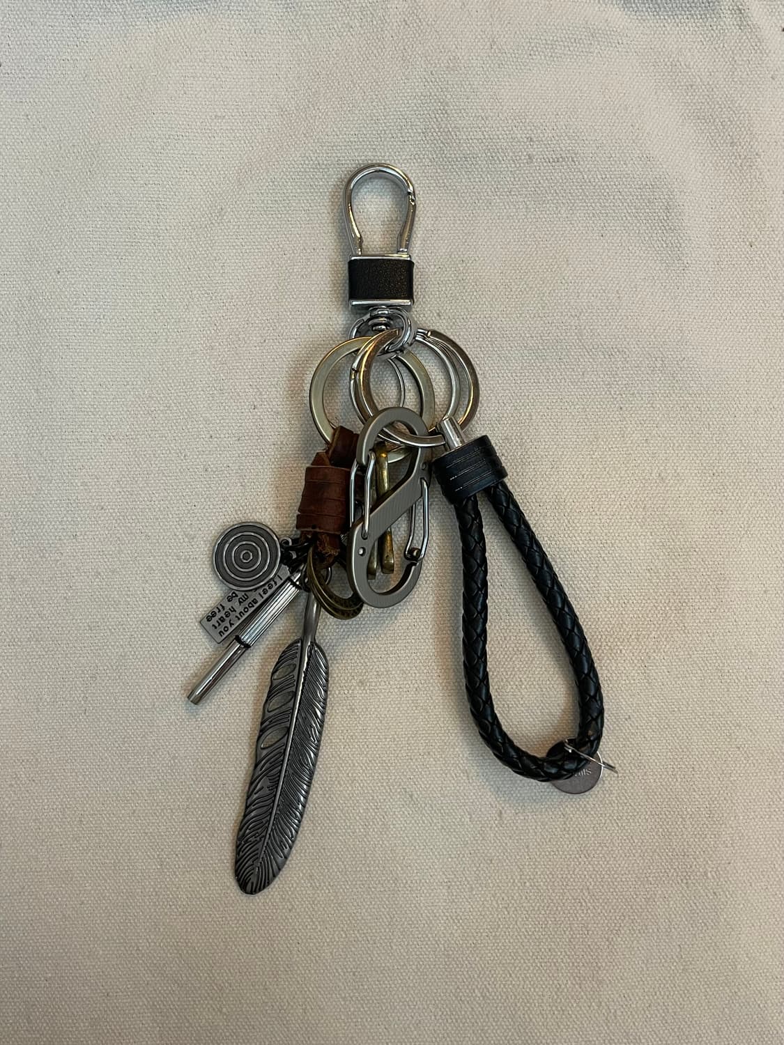 빈티지 메탈 깃털 가죽 키링(Vintage Feather Leather) 상품이미지1