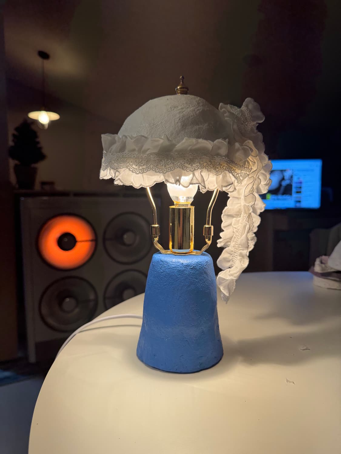 세상에 하나뿐인 페이퍼마쉐 조명-마이 페어 레이디🩵🤍 상품이미지4