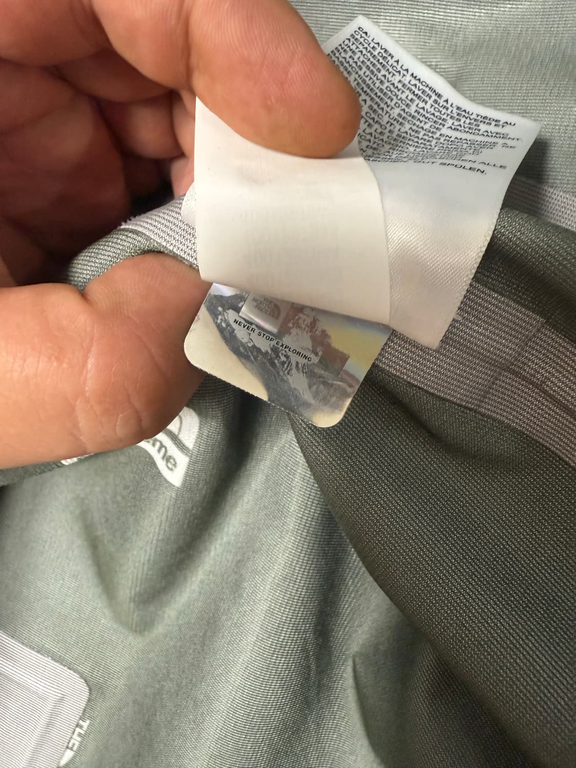 XL 슈프림 노스페이스 서밋 시리즈 마운틴 자켓 상품이미지9