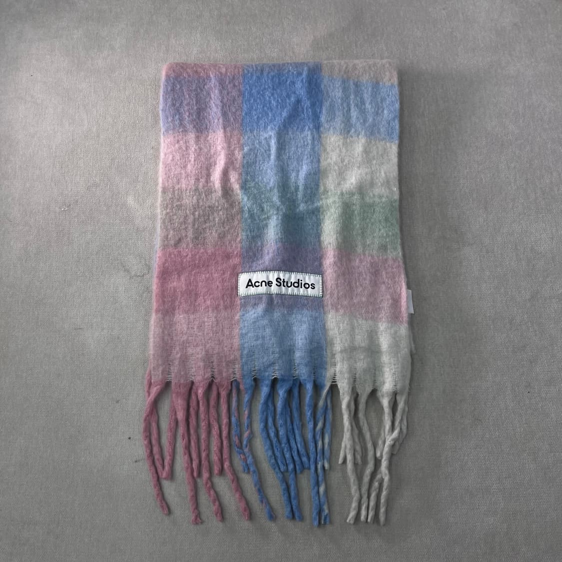 아크네스튜디오 모헤어 머플러 상품이미지2
