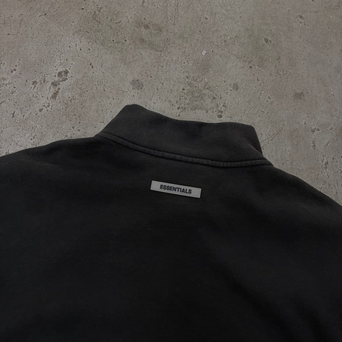 에센셜 반집업 맨투맨[1979] 상품이미지8