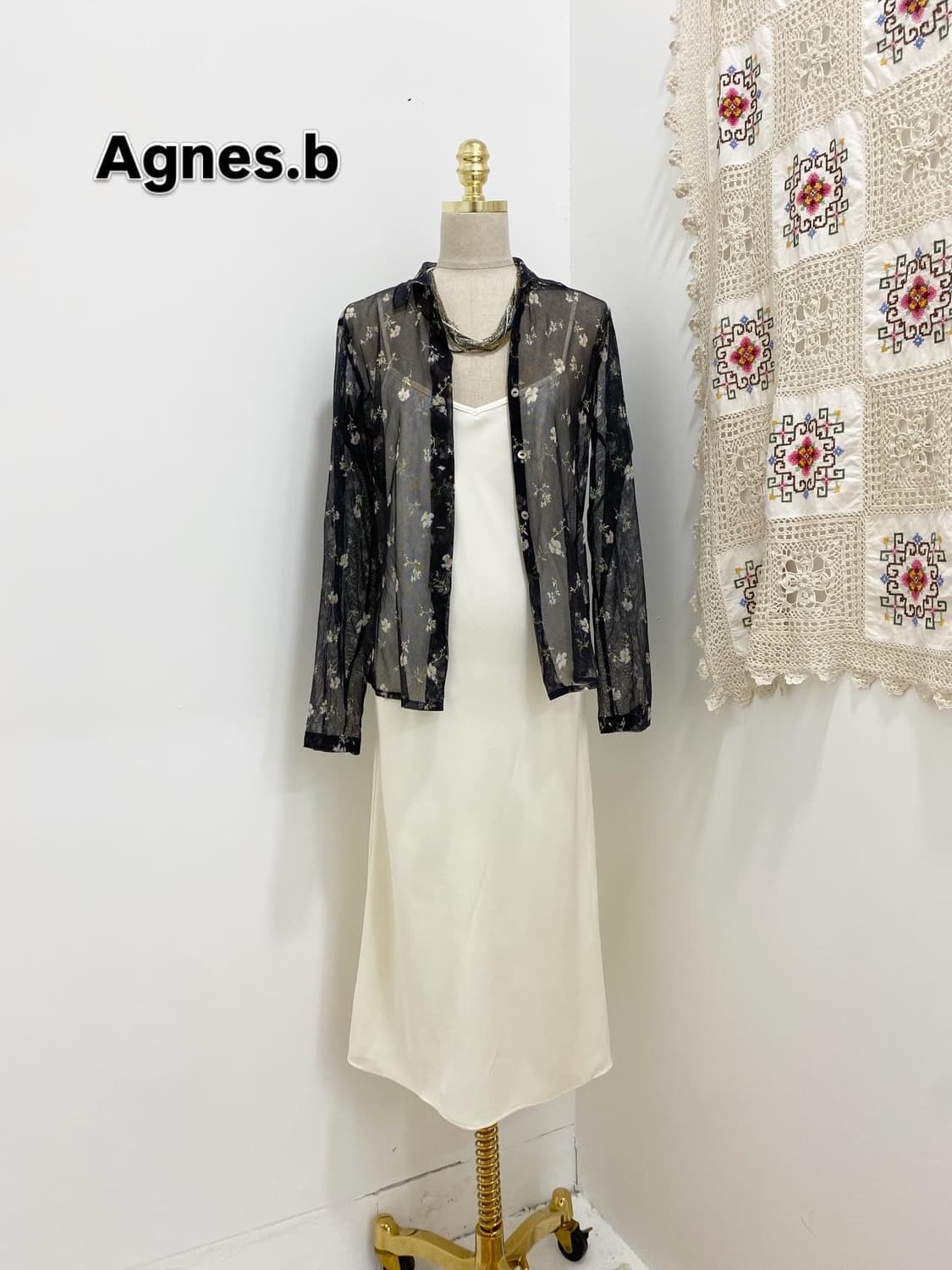 Agnes.b 블랙 플라워 시스루 셔츠 상품이미지2