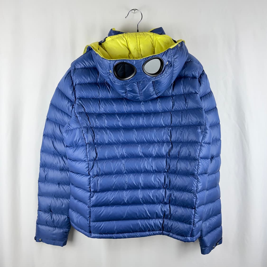 (105) CP컴퍼니 렌즈 경량 패딩 블루 상품이미지8
