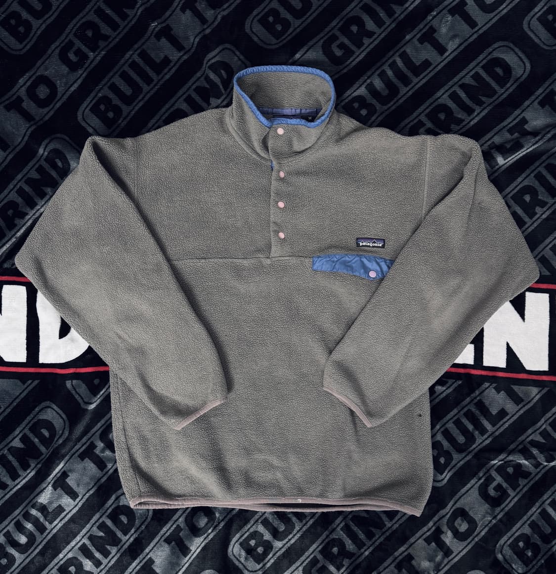 파타고니아 신칠라 스냅 티 풀 오버 다크 그레이 블루 메이드 인 멕시코2 상품이미지1